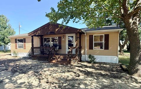 Homes For Sale - 2128 Schlotthauer<br/> Marion, KS 66861