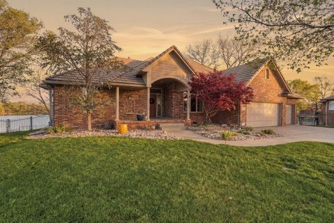 Homes For Sale - 5135 N Harborside Ct<br/> Sedgwick County, Wichita, KS 67204