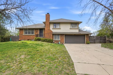 Homes For Sale - 8448 E Lakeland Ct<br/> Sedgwick County, Wichita, KS 67207