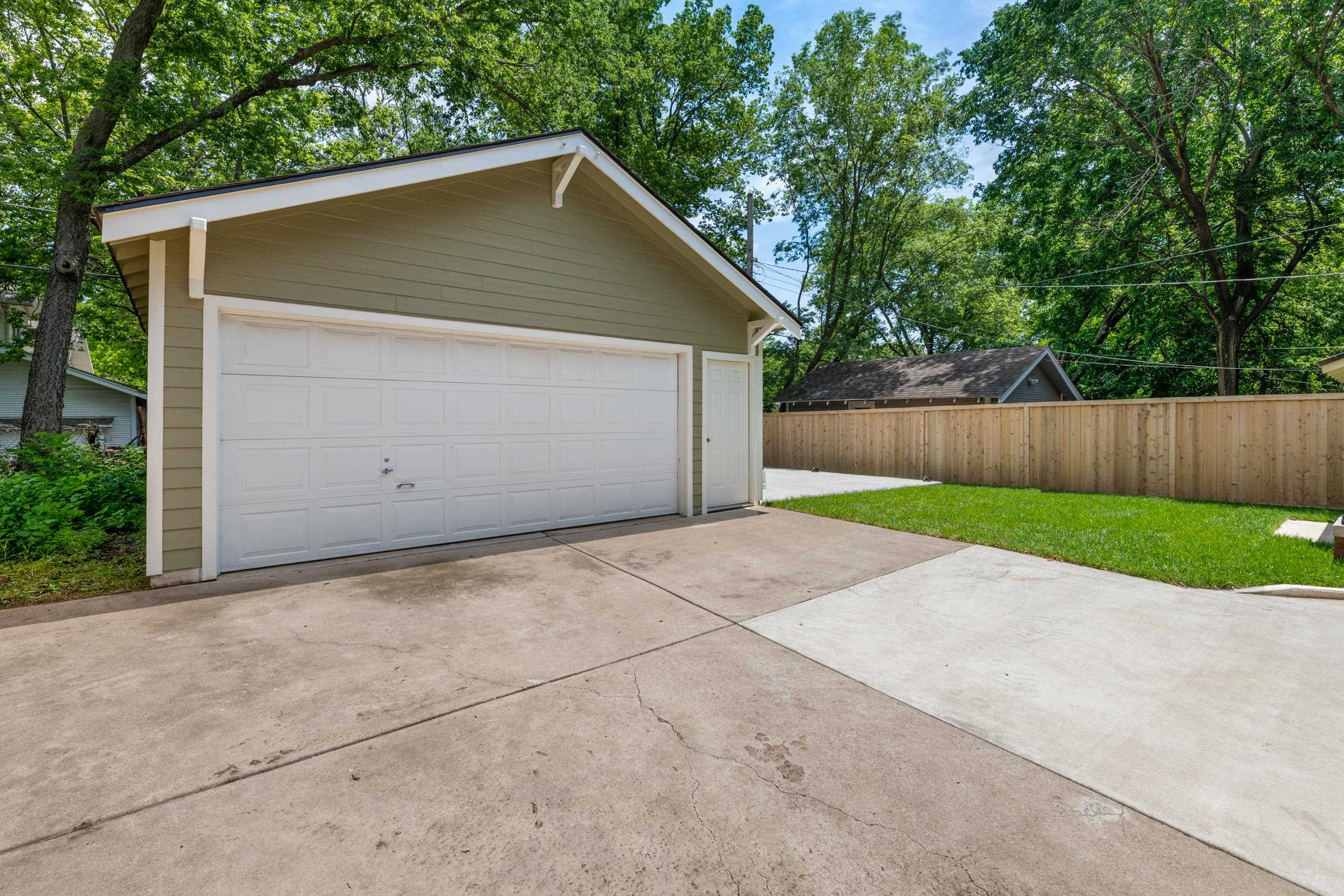 444 N Fountain Ave, Wichita, Kansas image 4