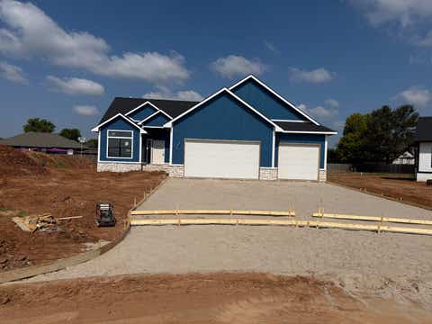 Homes For Sale - 415 S Stoney Creek St<br/> Clearwater, KS 67060