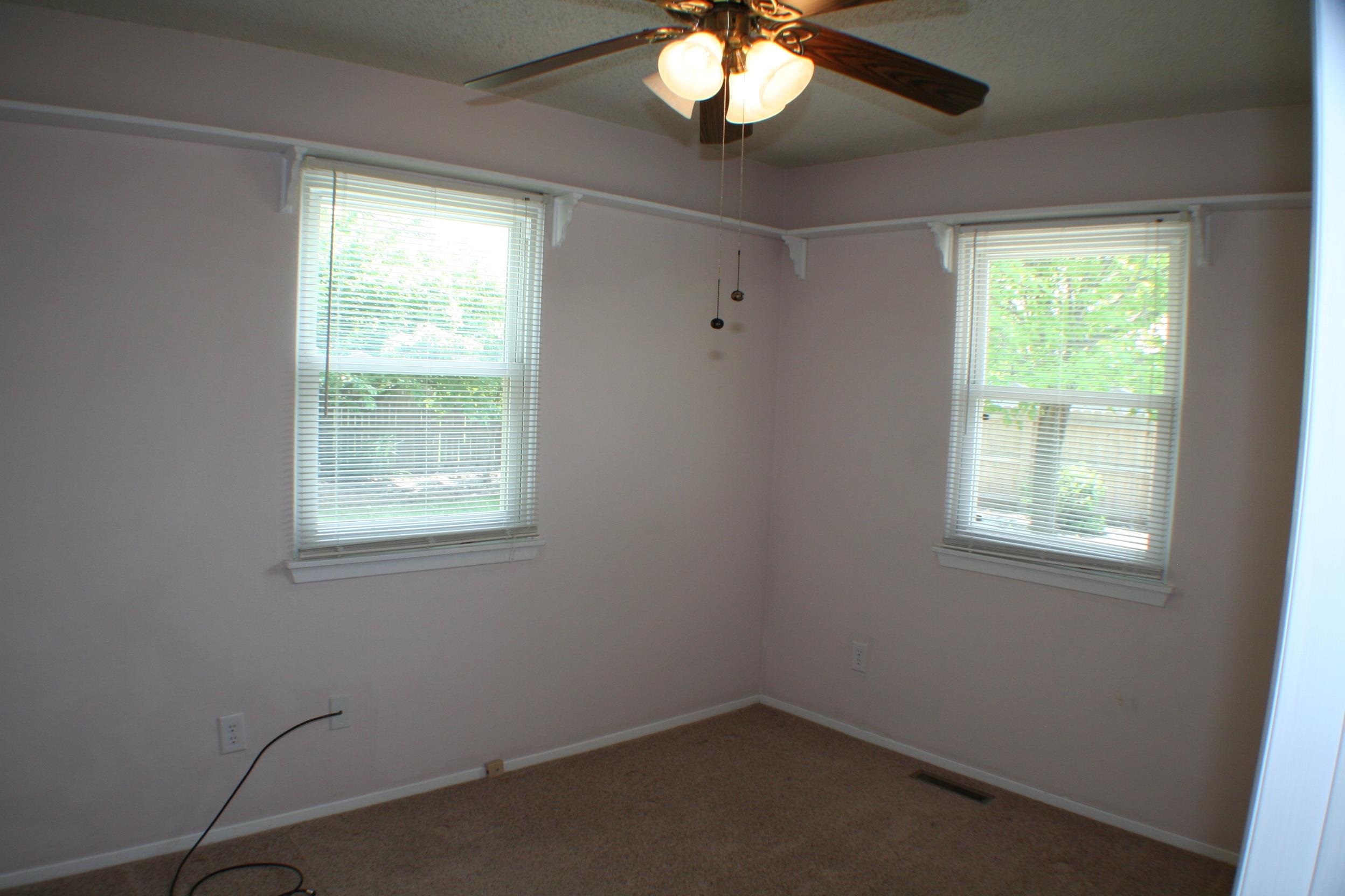 601 E Freeman Ave, Haysville, Kansas image 12