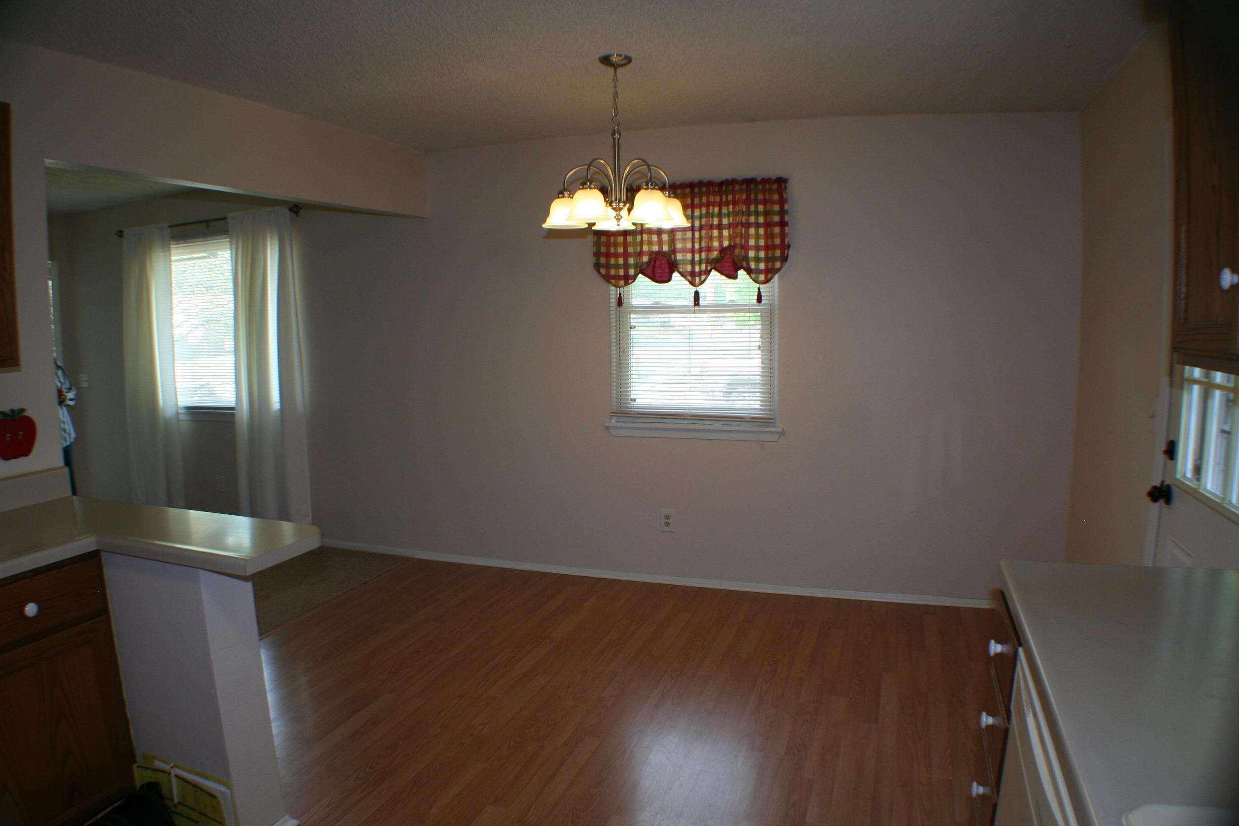 601 E Freeman Ave, Haysville, Kansas image 6