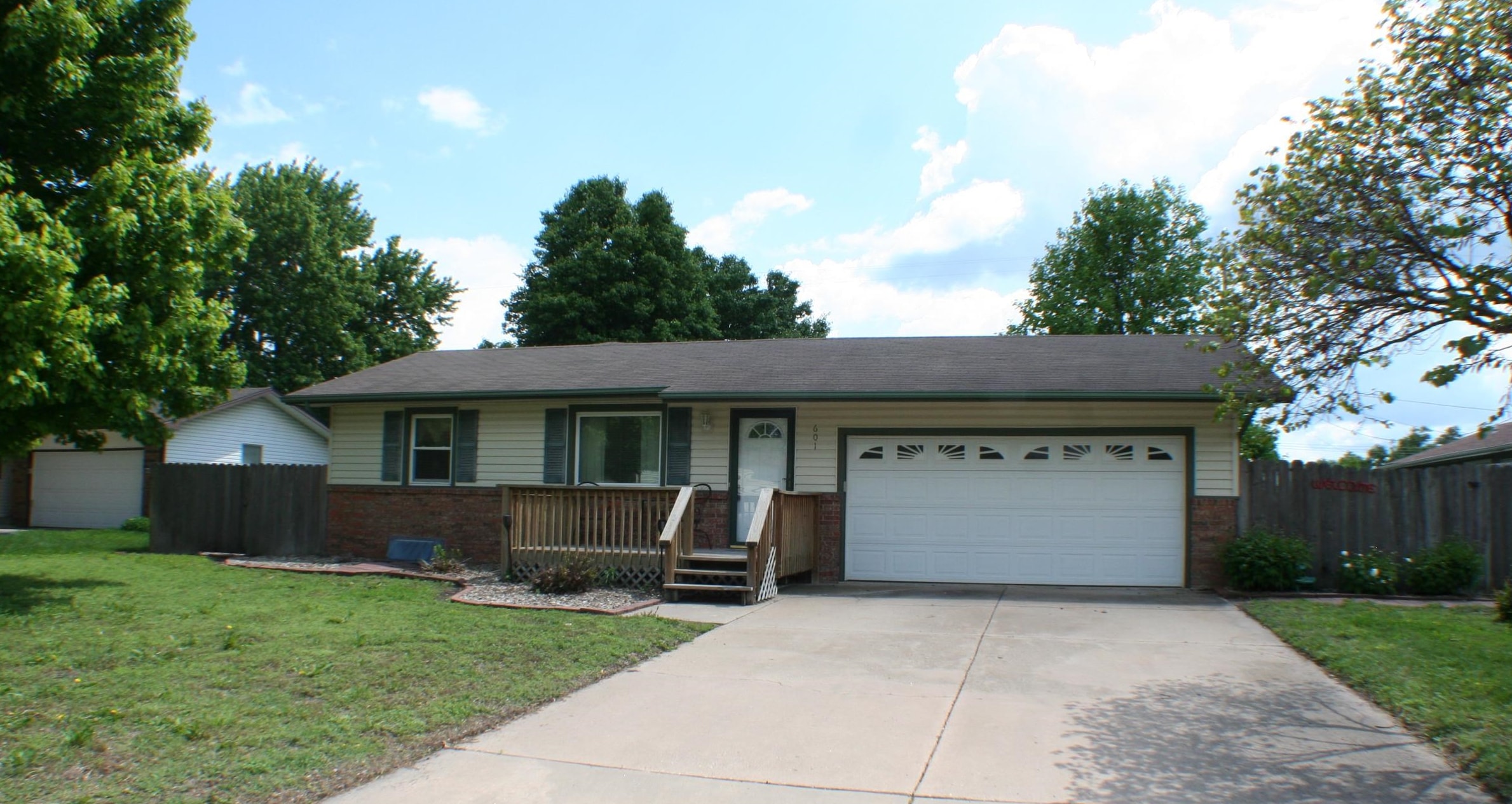 601 E Freeman Ave, Haysville, Kansas image 1