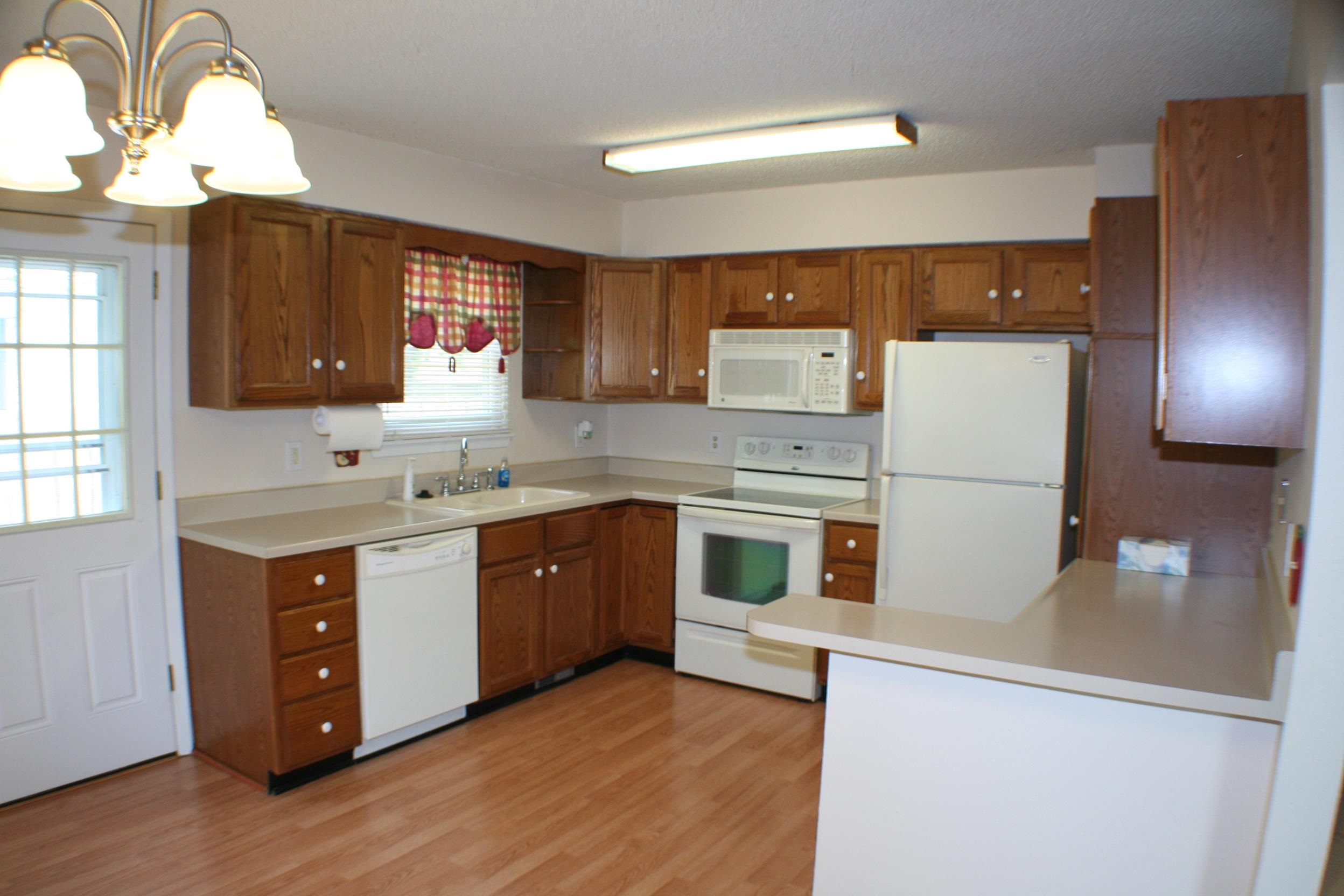 601 E Freeman Ave, Haysville, Kansas image 2