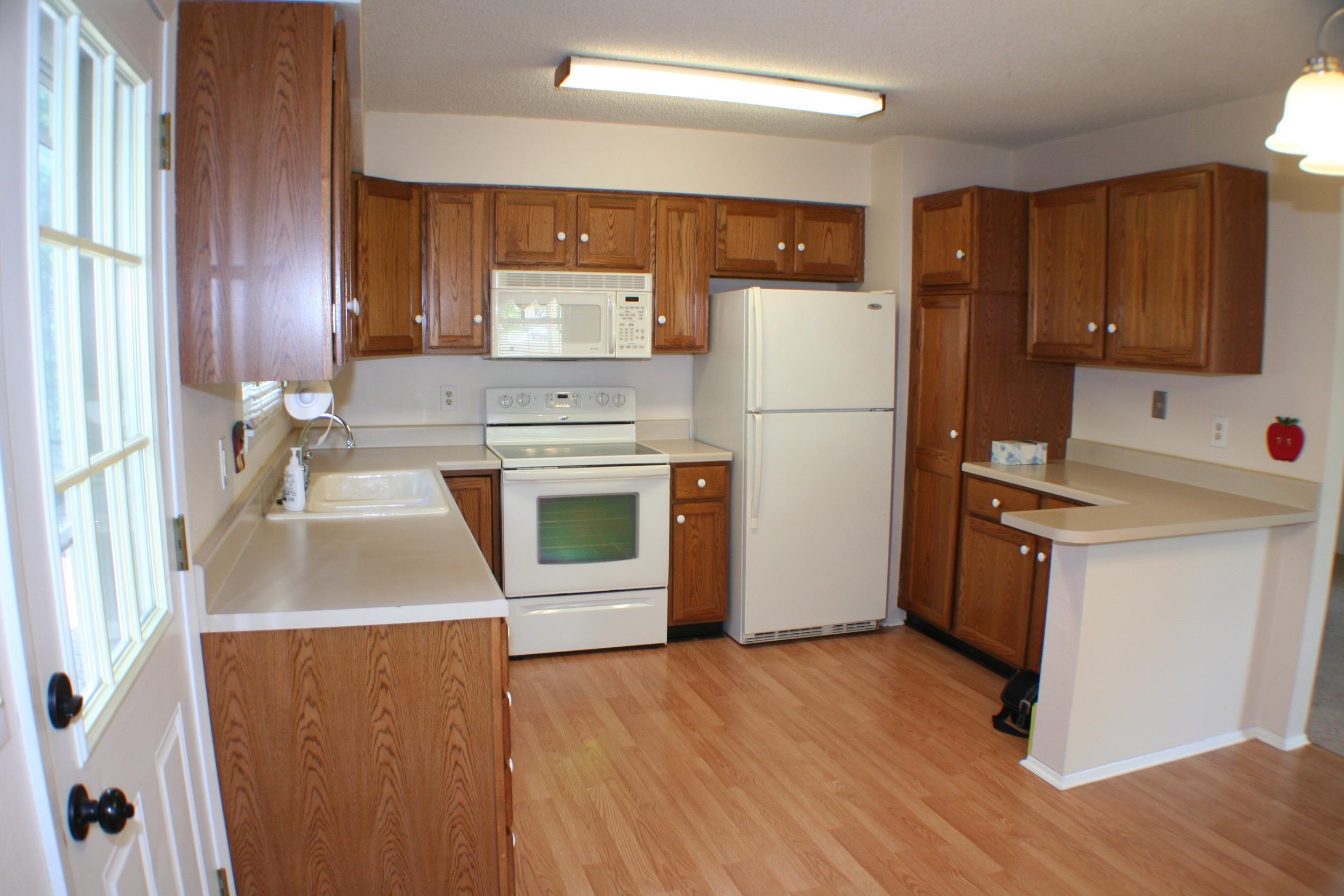 601 E Freeman Ave, Haysville, Kansas image 4