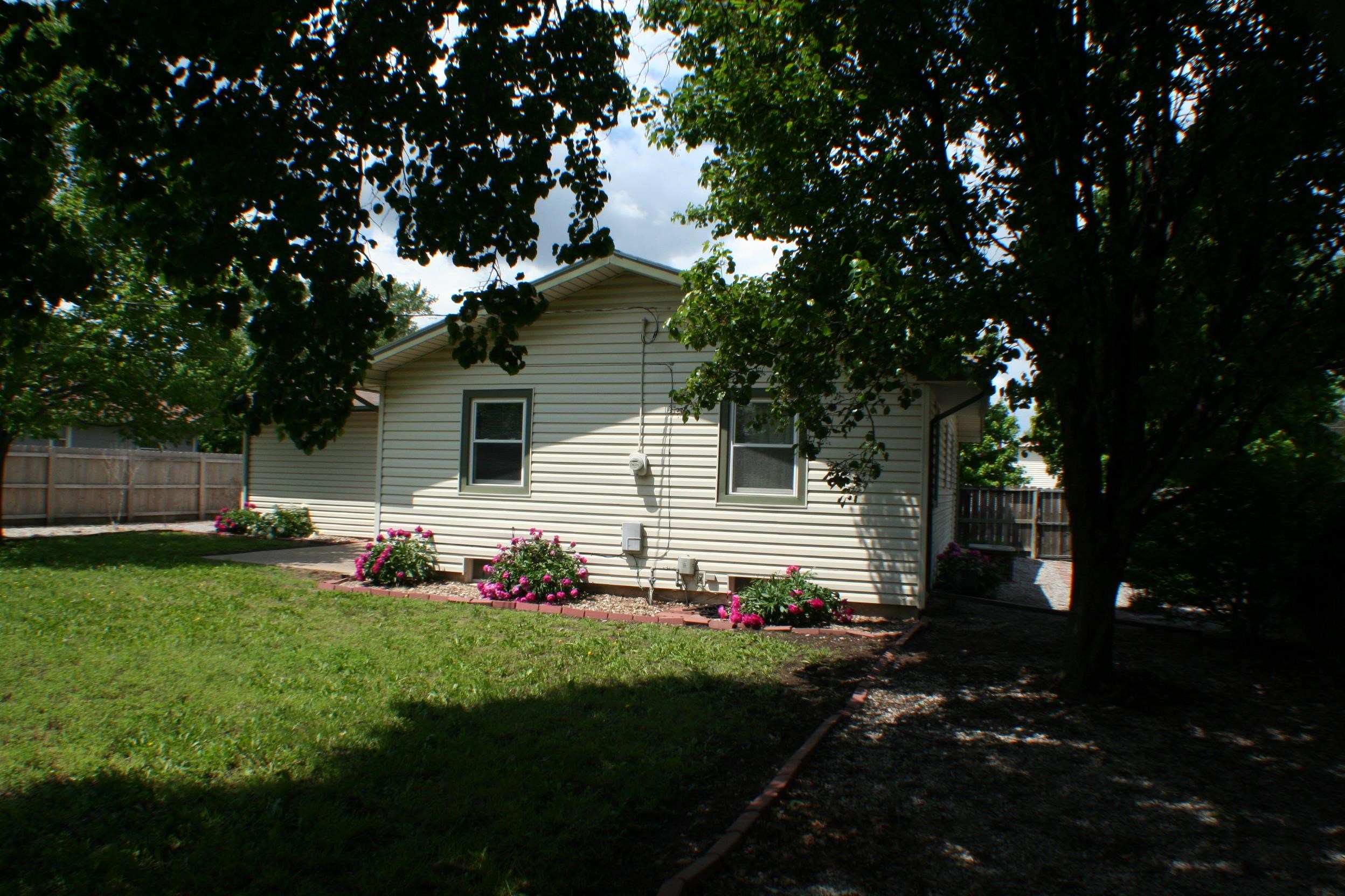 601 E Freeman Ave, Haysville, Kansas image 23