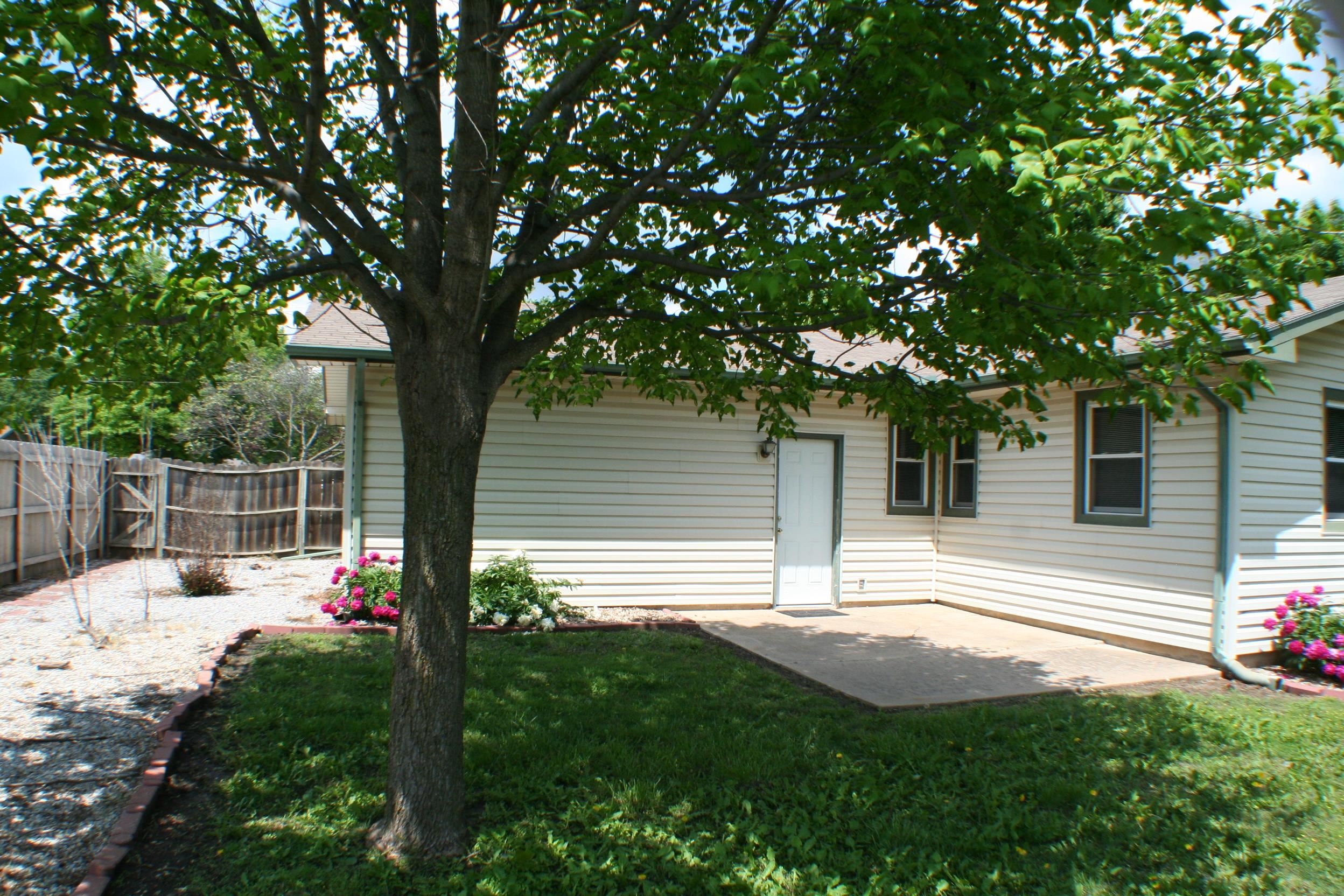 601 E Freeman Ave, Haysville, Kansas image 25