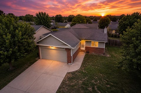 Homes For Sale - 10939 W Dora Ct<br/> Wichita, KS 67209
