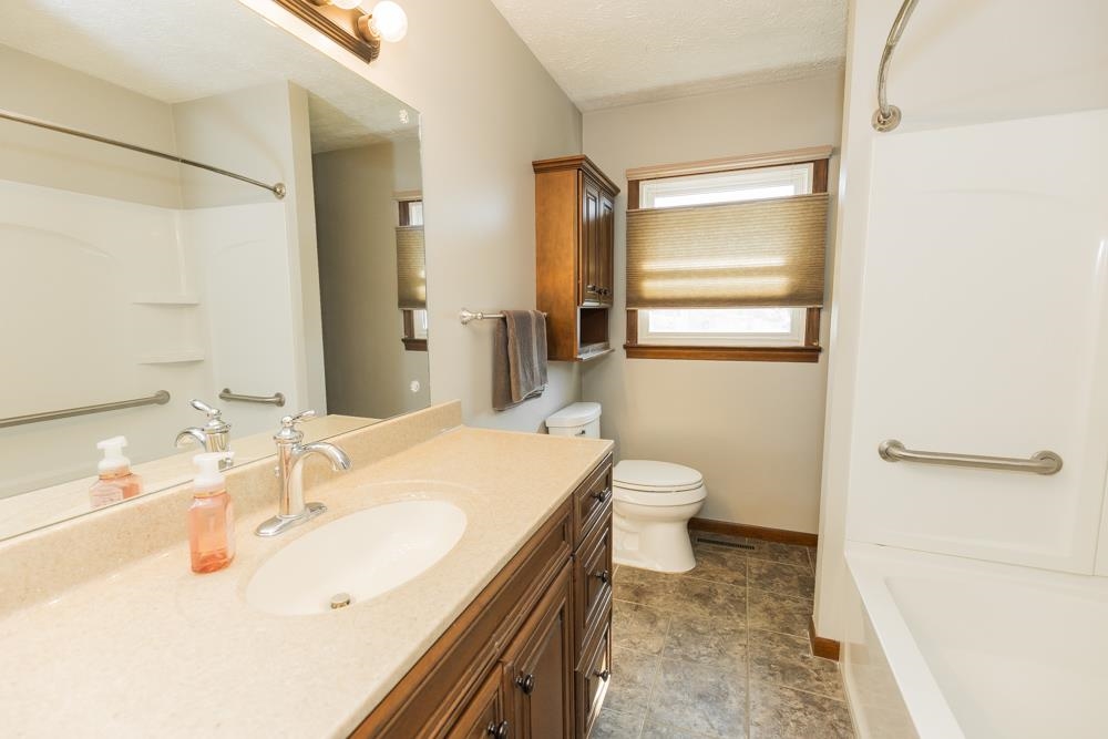 2219 Shalimar Dr, Salina, Kansas image 9