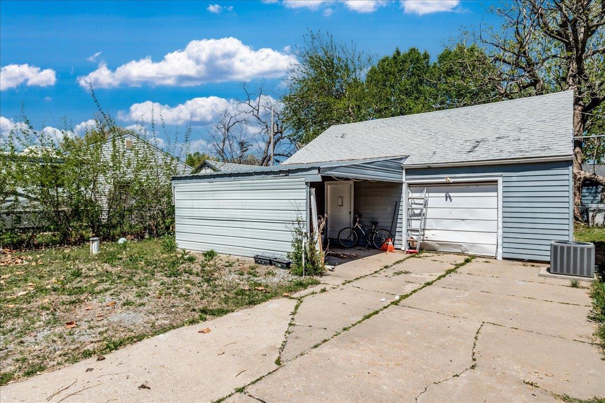 400 W Hollywood St, Wichita, Kansas image 32