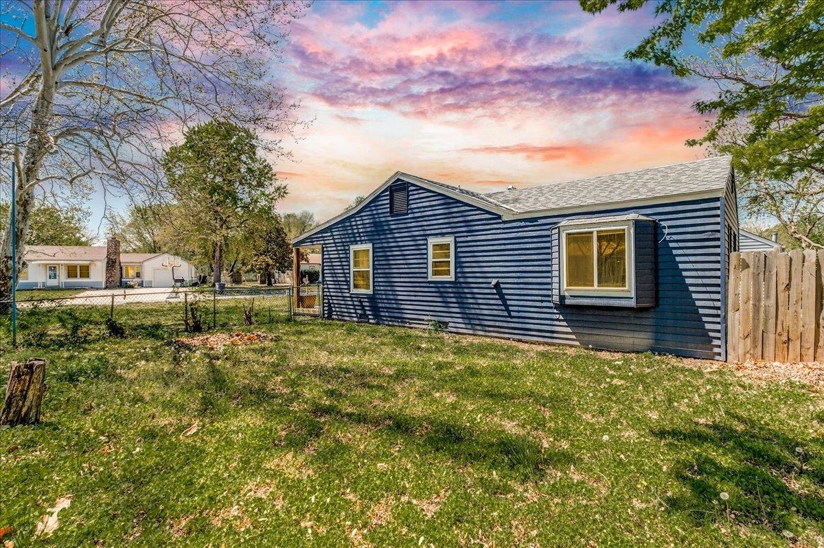 400 W Hollywood St, Wichita, Kansas image 33
