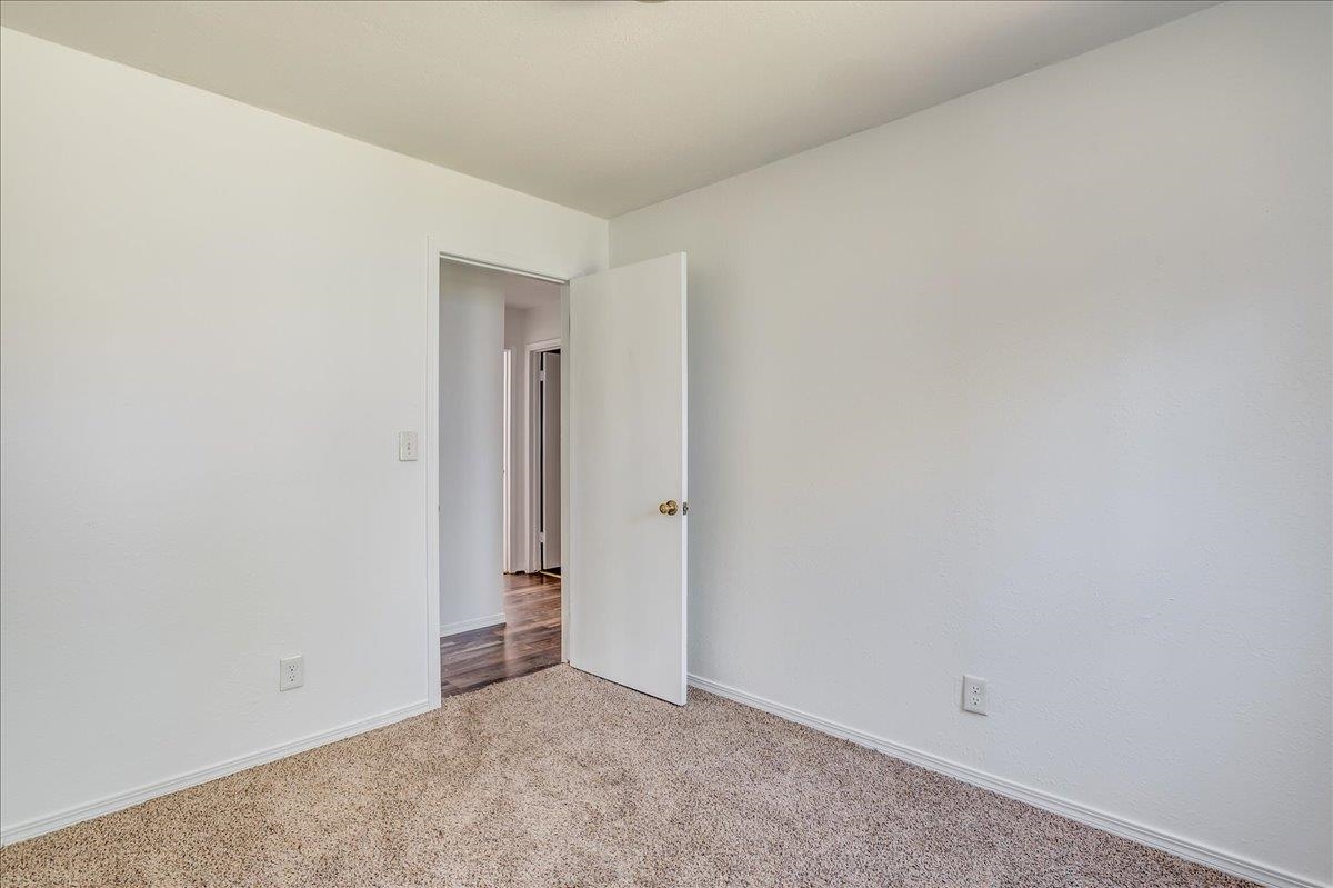 400 W Hollywood St, Wichita, Kansas image 23