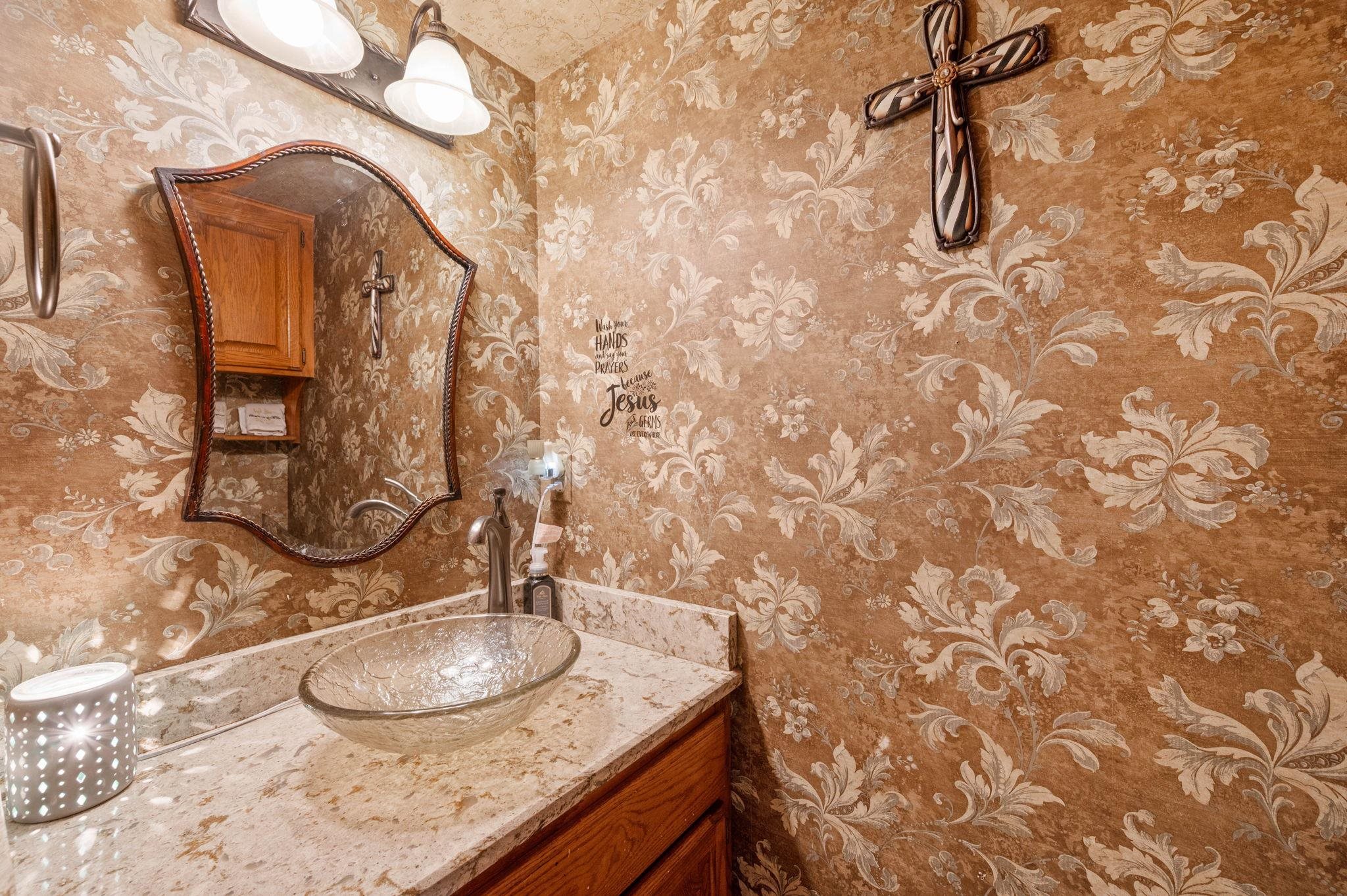 607 S Partridge Ln, Derby, Virginia image 18