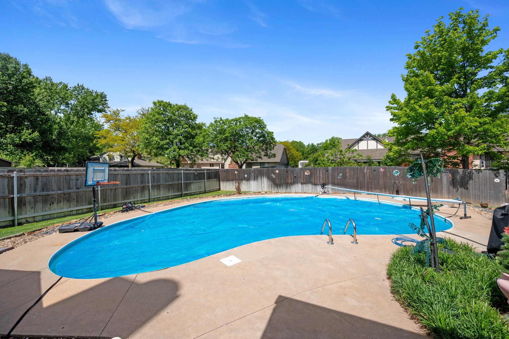 607 S Partridge Ln, Derby, Virginia image 33