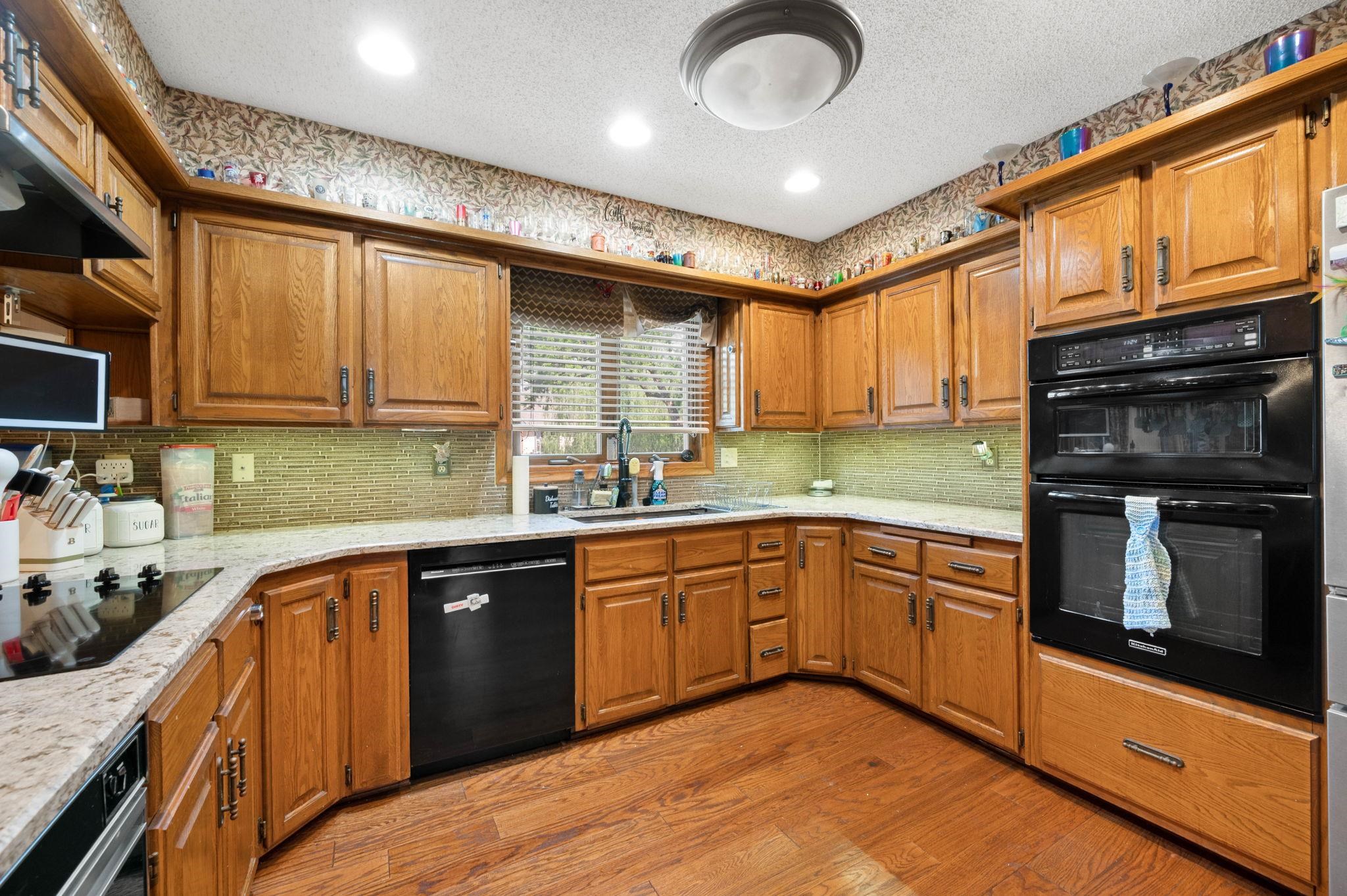 607 S Partridge Ln, Derby, Virginia image 13