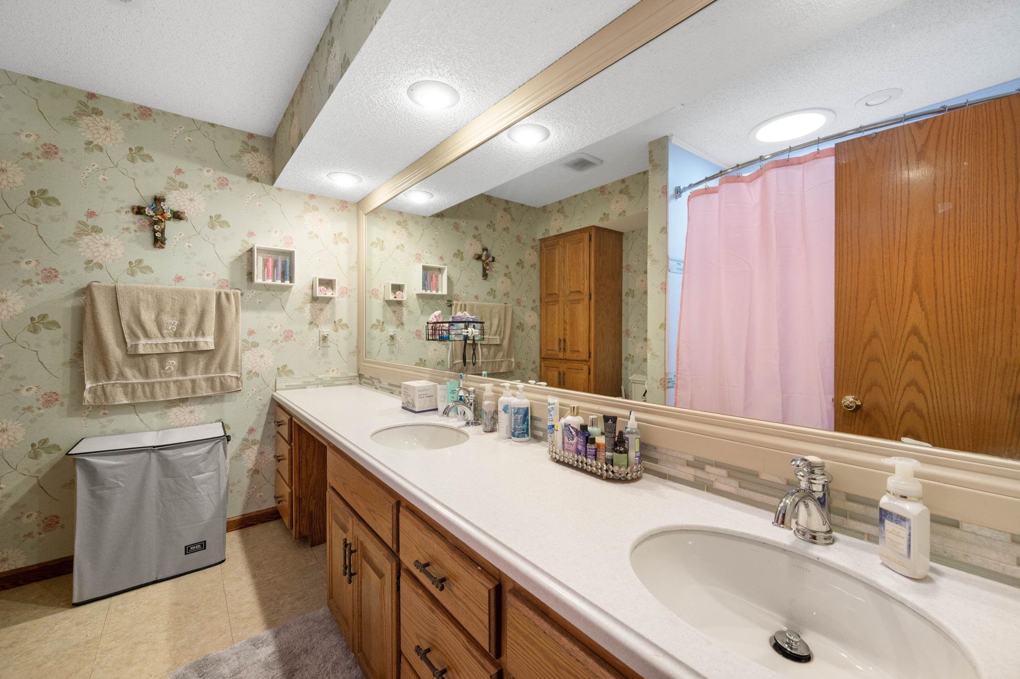 607 S Partridge Ln, Derby, Virginia image 23