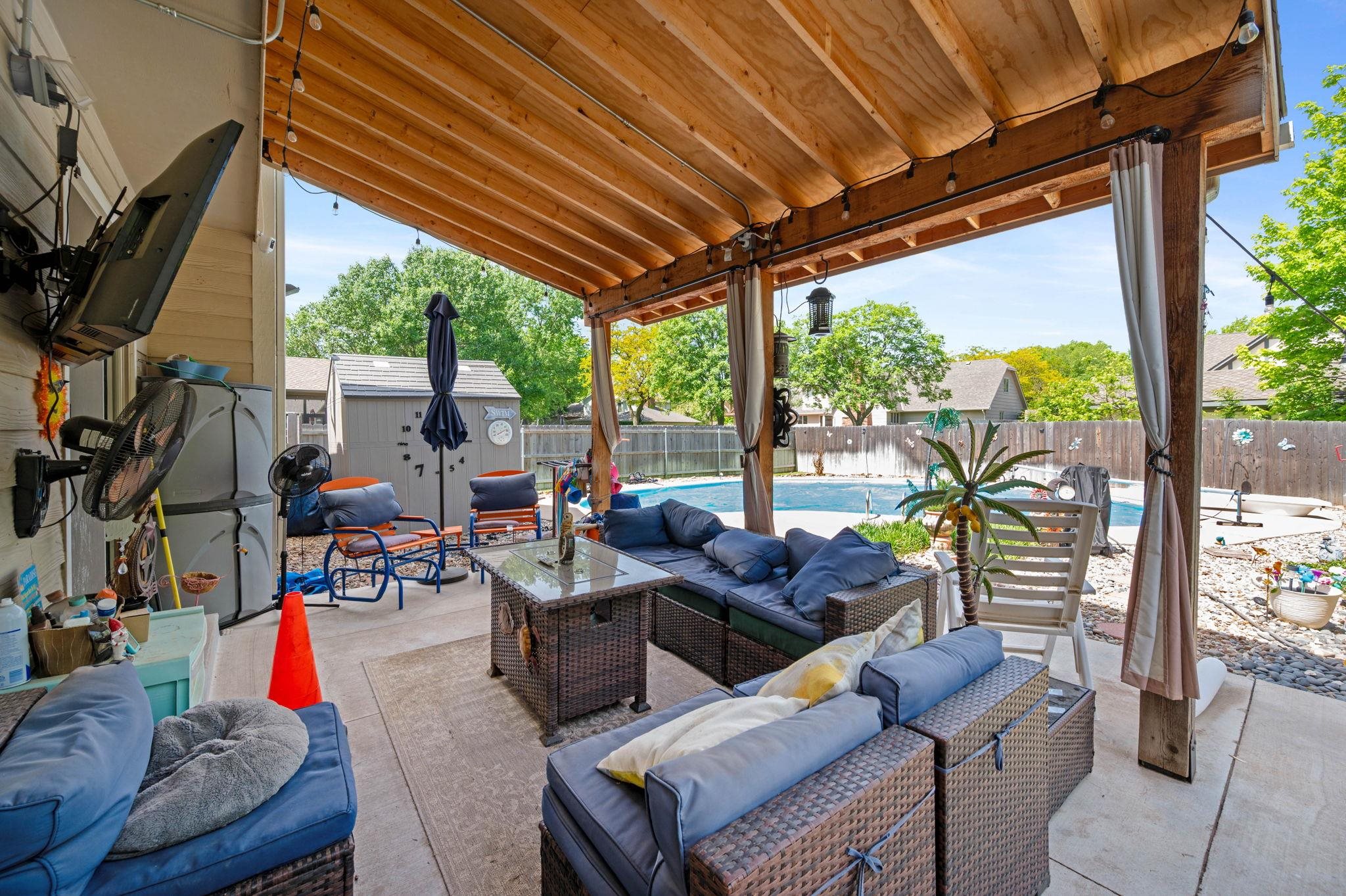 607 S Partridge Ln, Derby, Virginia image 32