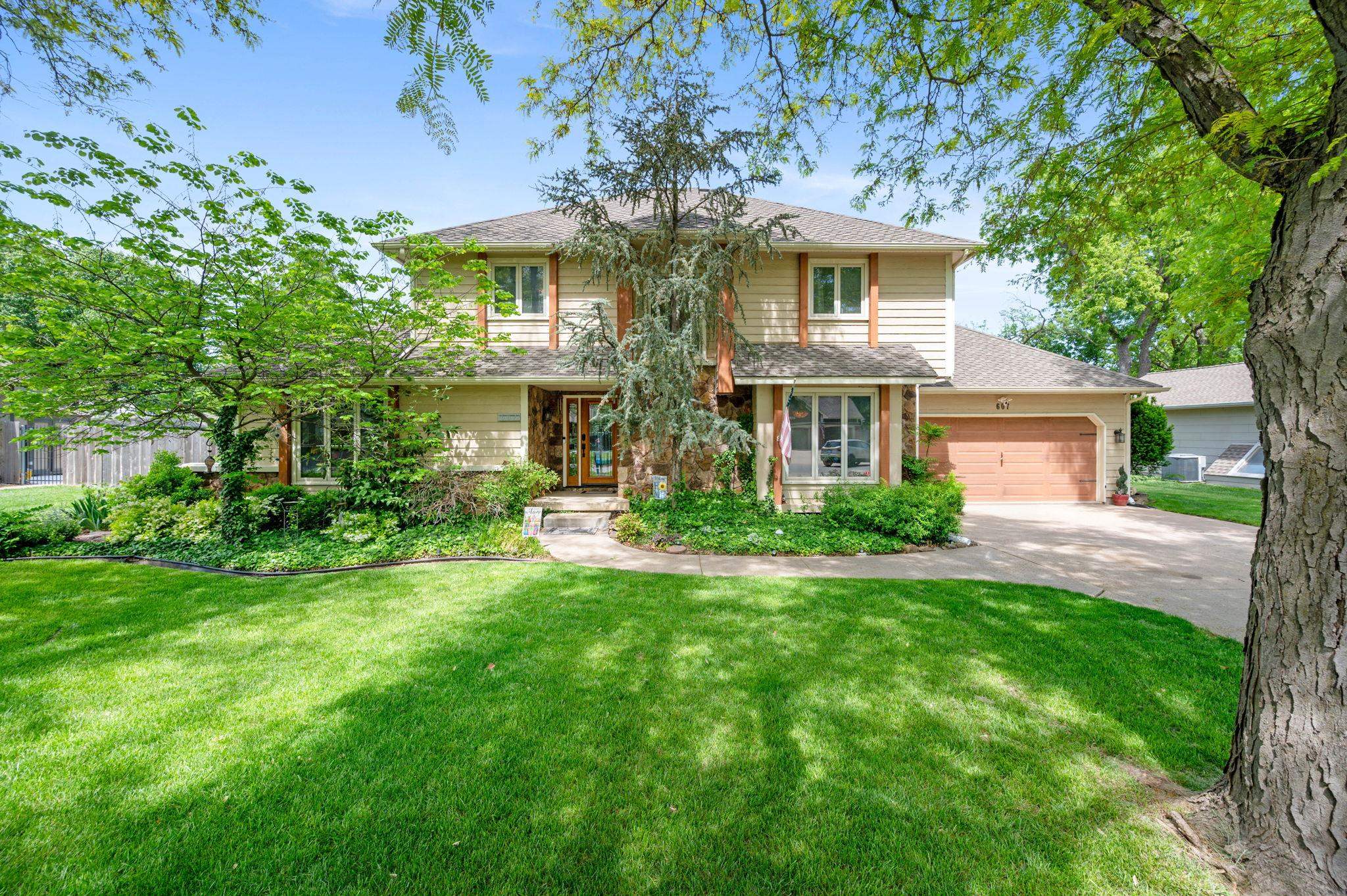 607 S Partridge Ln, Derby, Virginia image 1