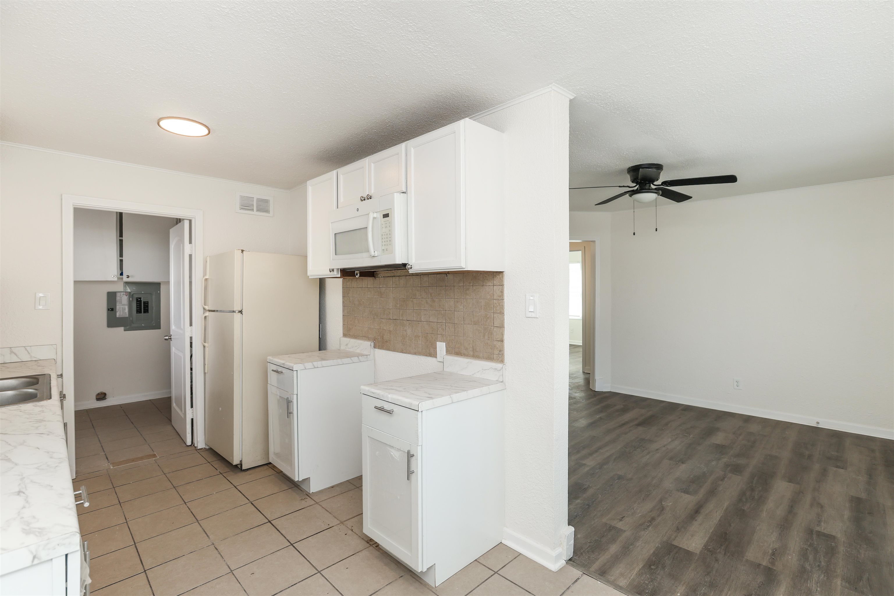 3242 S Waco Ave, Wichita, Kansas image 5