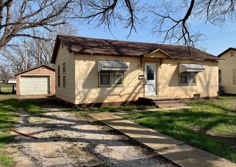 Homes For Sale - 219 S Madison Ave<br/> Harper County, Anthony, KS 67003