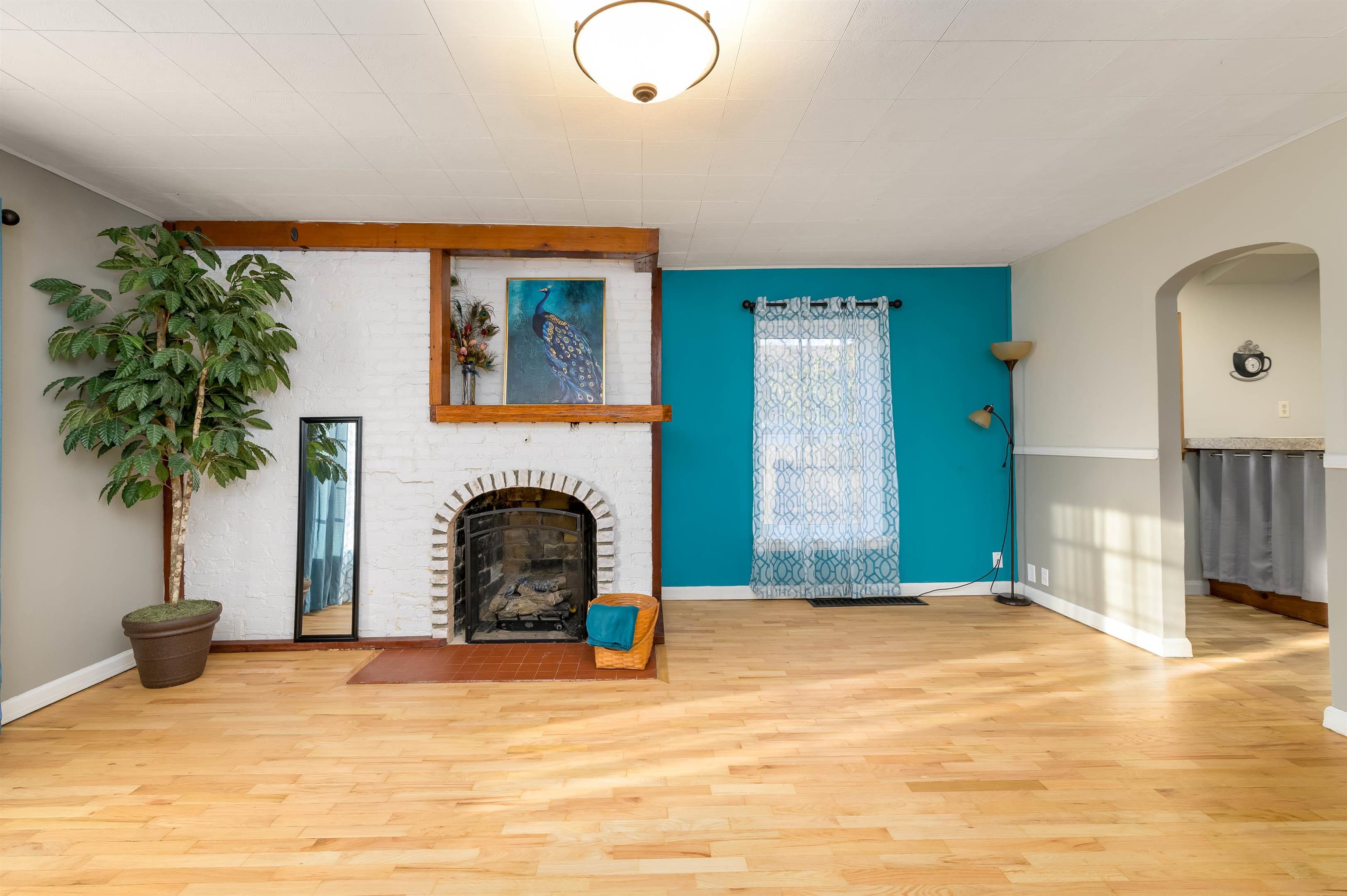 Augusta, Kansas 67010, United States, 4 Bedrooms Bedrooms, ,2 BathroomsBathrooms,Residential,Pending,63662