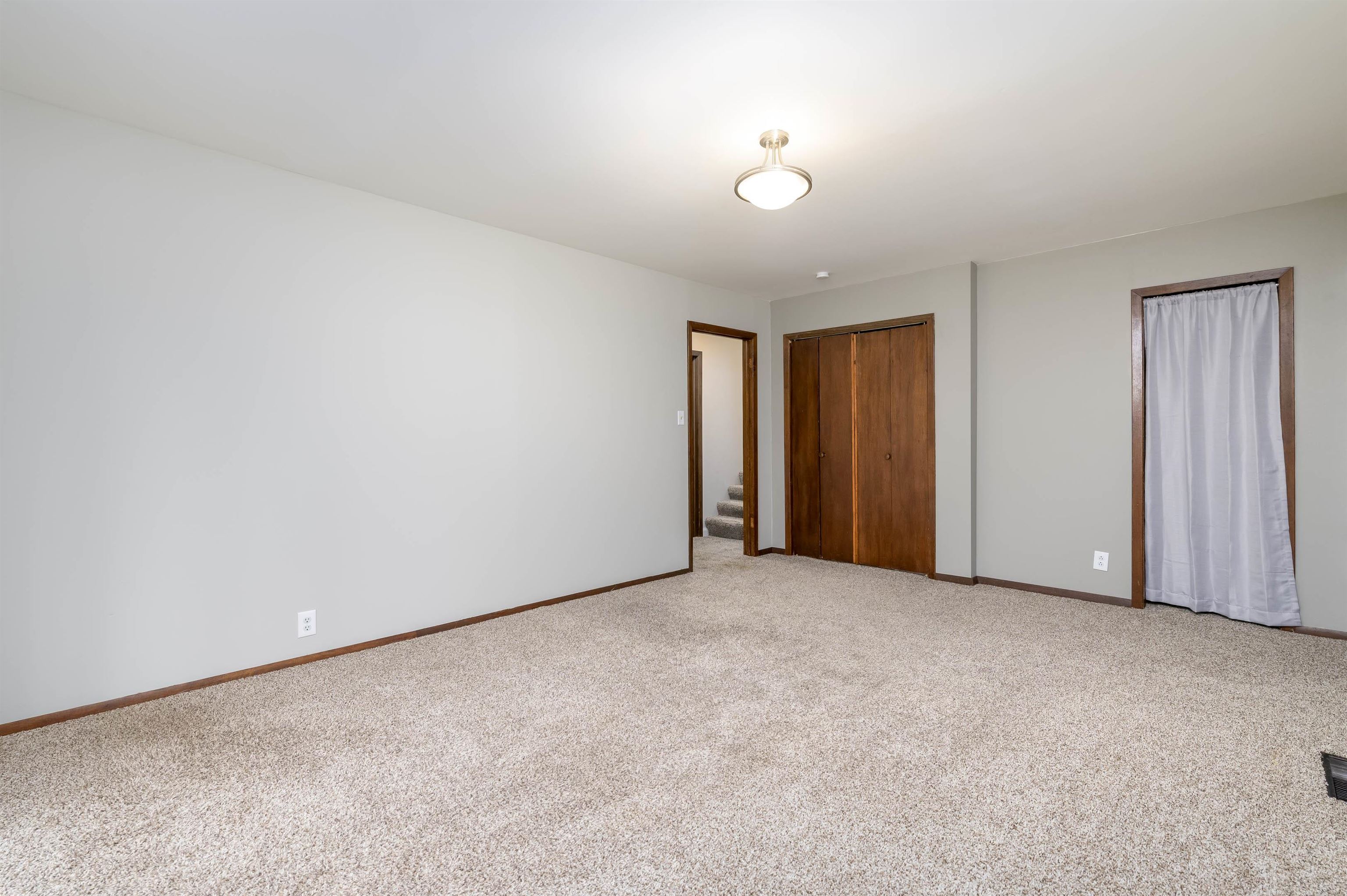 Augusta, Kansas 67010, United States, 4 Bedrooms Bedrooms, ,2 BathroomsBathrooms,Residential,Pending,63662