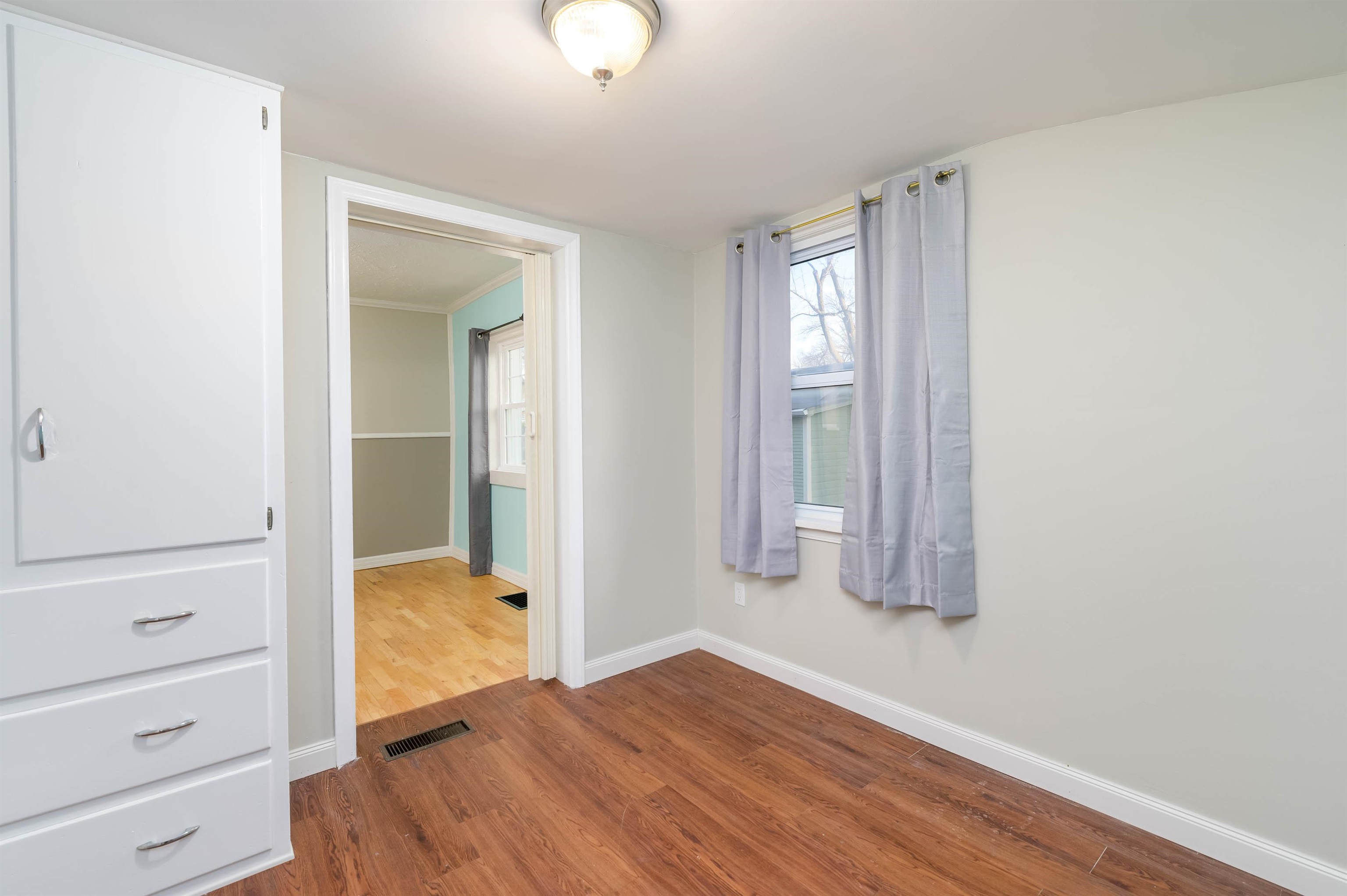 Augusta, Kansas 67010, United States, 4 Bedrooms Bedrooms, ,2 BathroomsBathrooms,Residential,Pending,63662