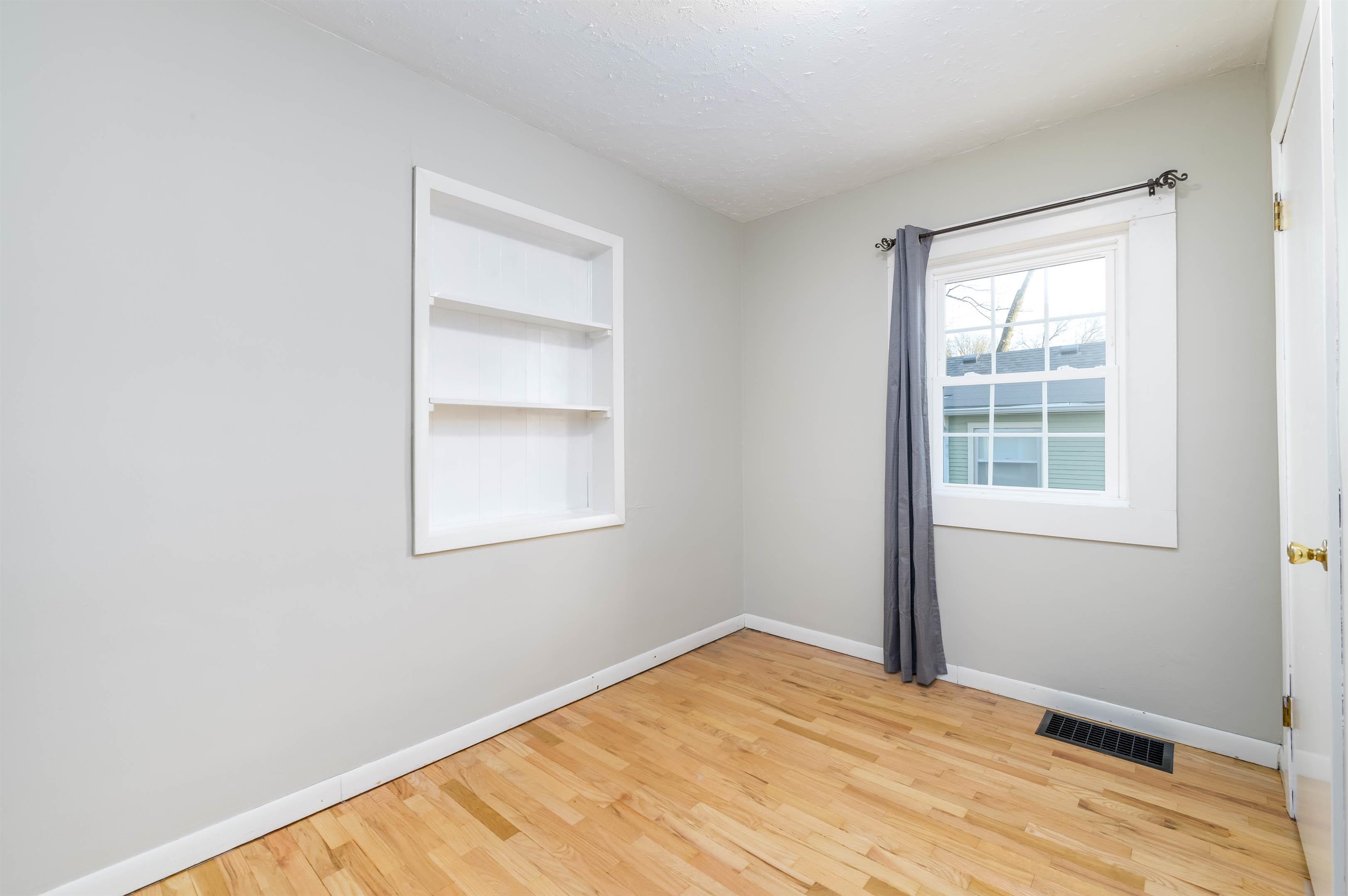 Augusta, Kansas 67010, United States, 4 Bedrooms Bedrooms, ,2 BathroomsBathrooms,Residential,Pending,63662