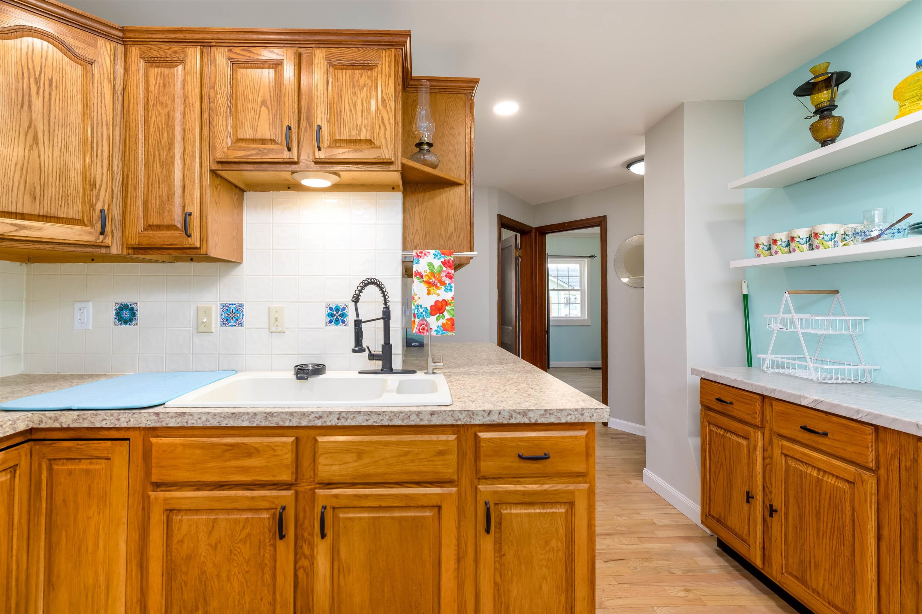 Augusta, Kansas 67010, United States, 4 Bedrooms Bedrooms, ,2 BathroomsBathrooms,Residential,Pending,63662