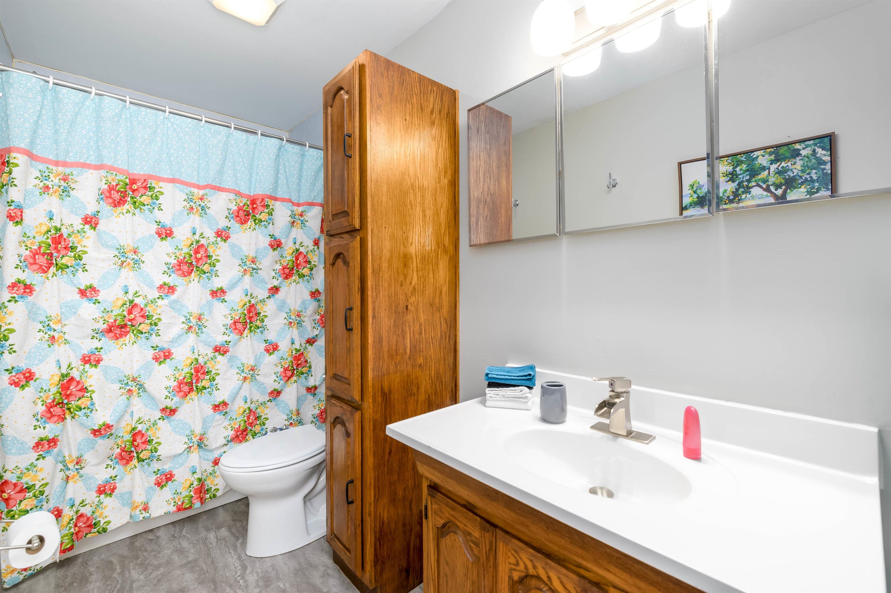 Augusta, Kansas 67010, United States, 4 Bedrooms Bedrooms, ,2 BathroomsBathrooms,Residential,Pending,63662