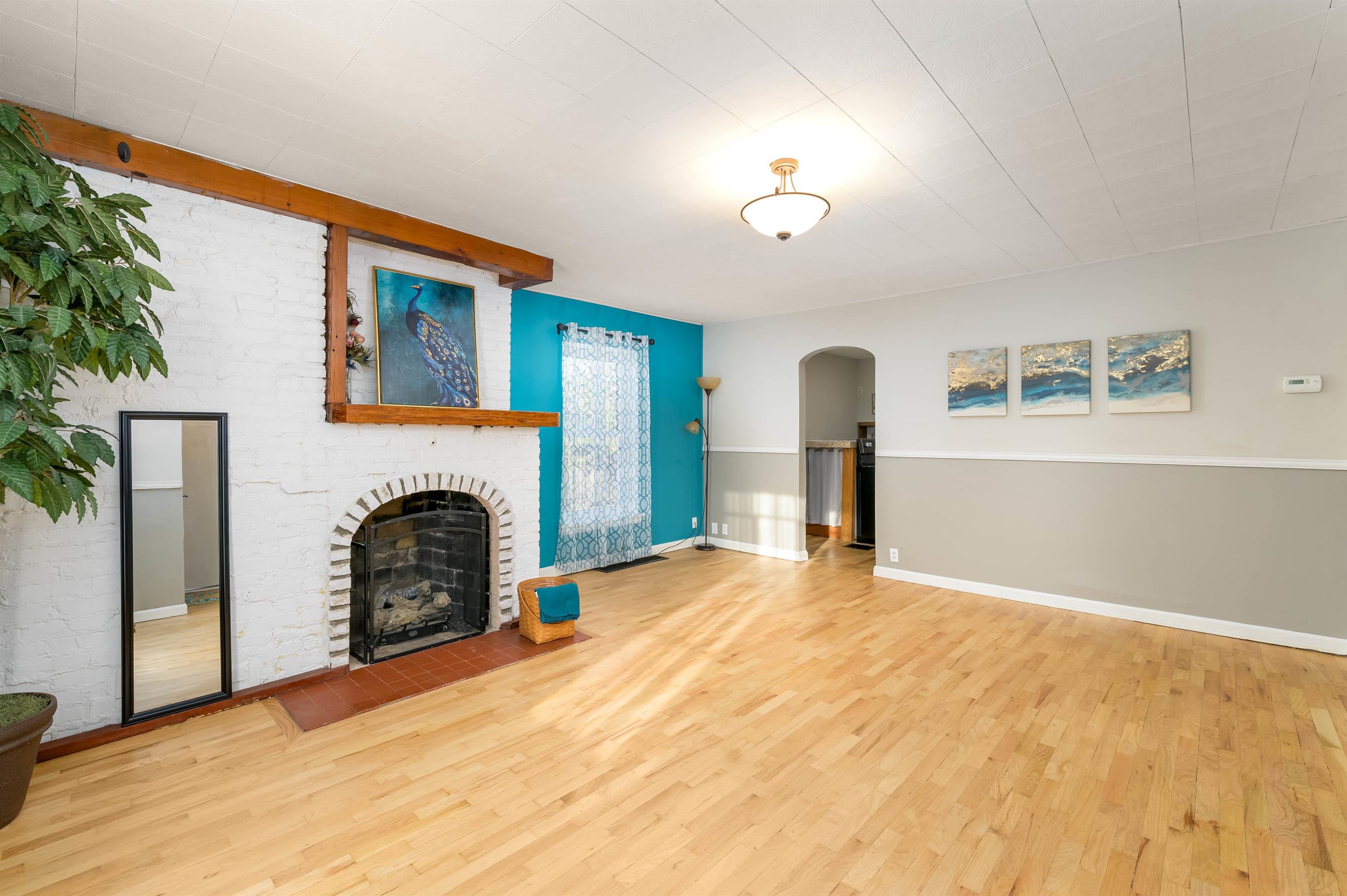 Augusta, Kansas 67010, United States, 4 Bedrooms Bedrooms, ,2 BathroomsBathrooms,Residential,Pending,63662