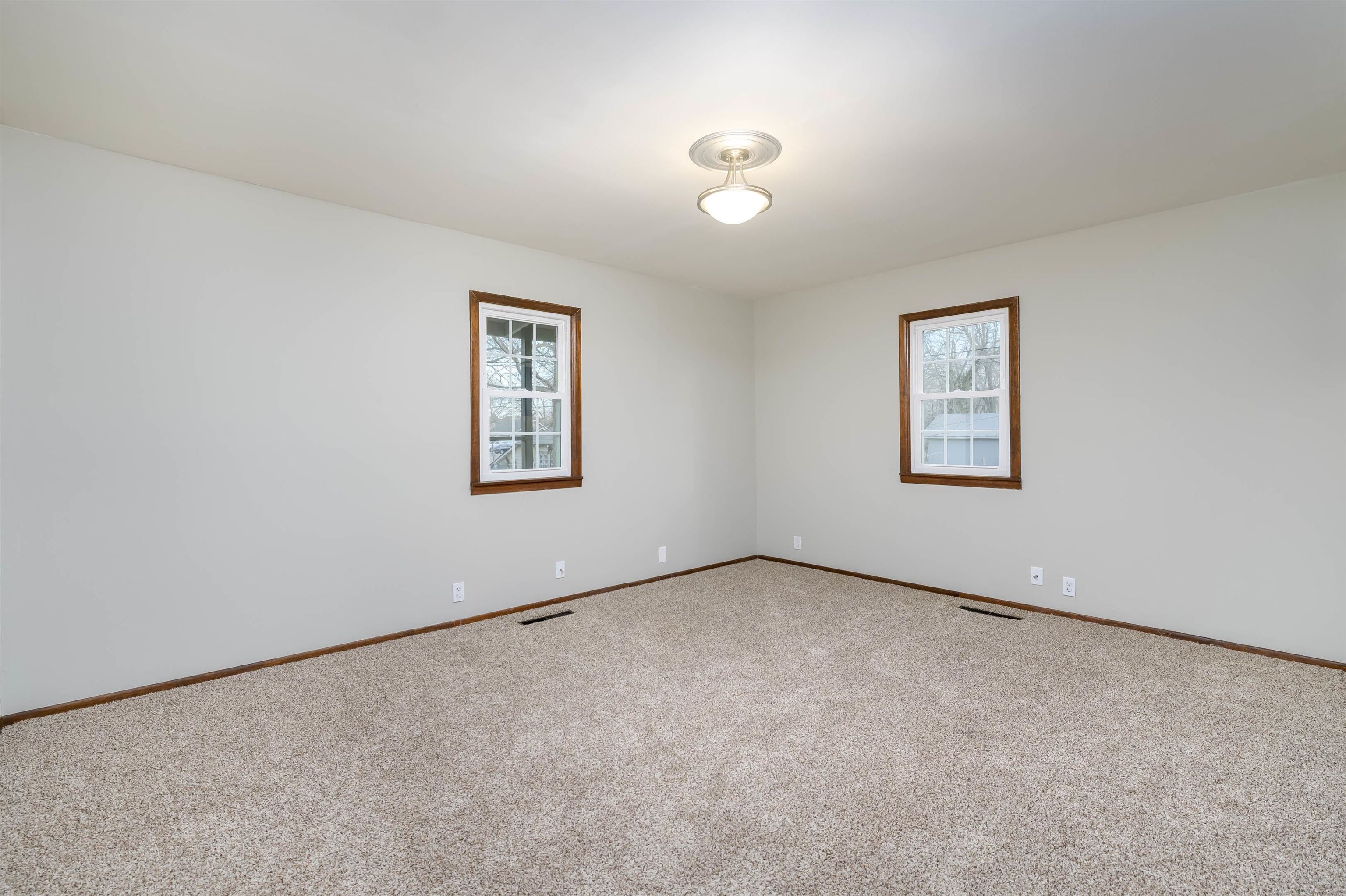 Augusta, Kansas 67010, United States, 4 Bedrooms Bedrooms, ,2 BathroomsBathrooms,Residential,Pending,63662