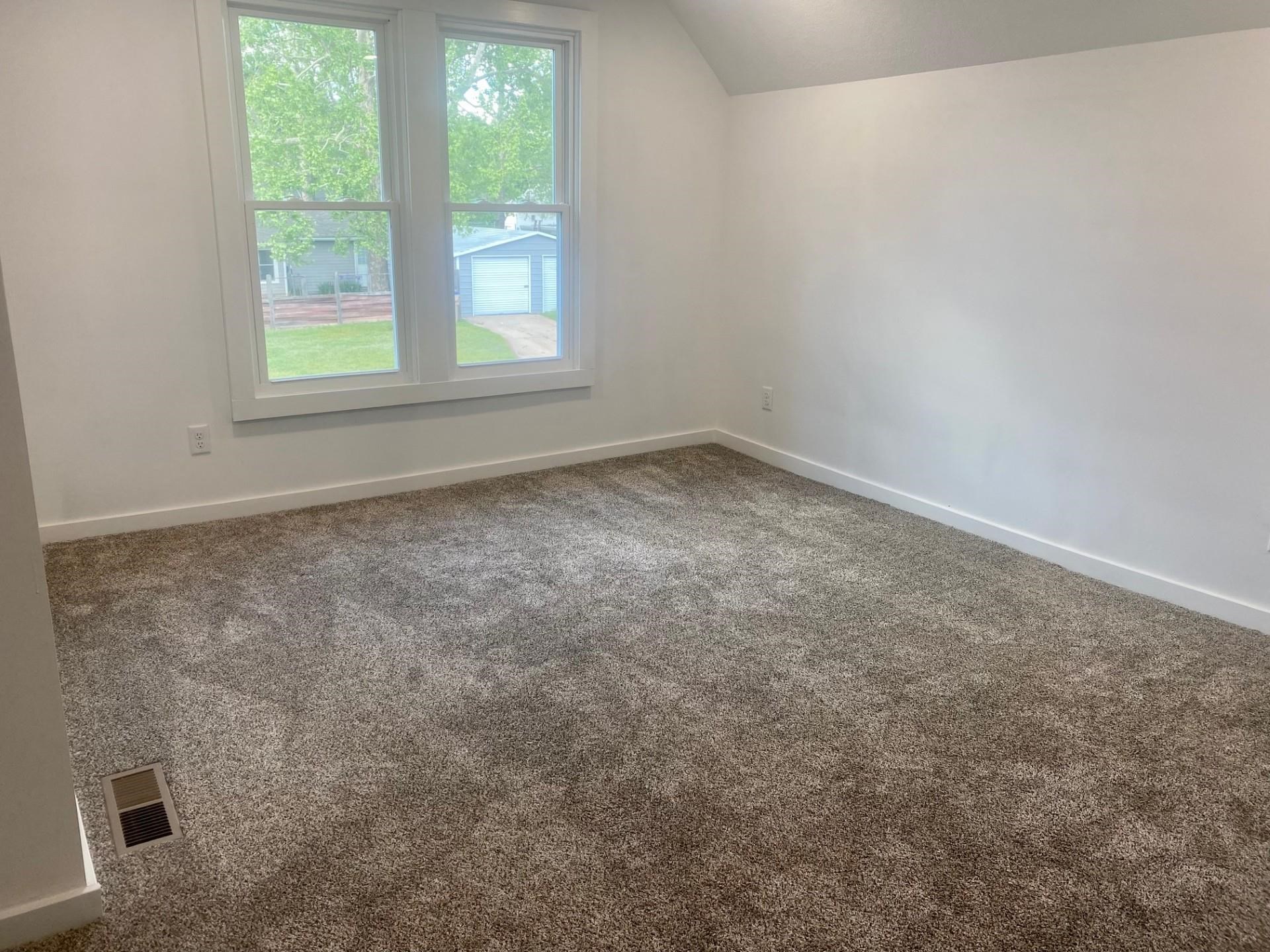 221 W 2nd Ave, Belle Plaine, Kansas image 35