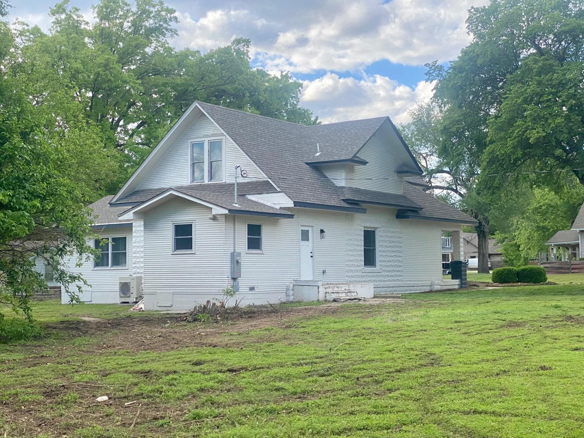 221 W 2nd Ave, Belle Plaine, Kansas image 5