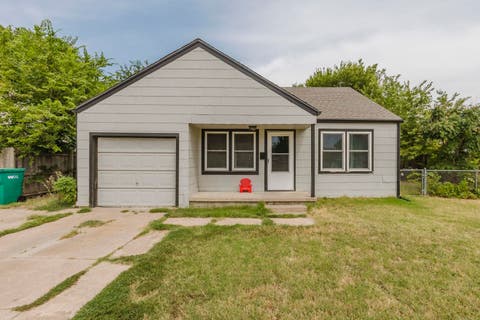 Homes For Sale - 1816 S Millwood St<br/> Wichita, KS 67213
