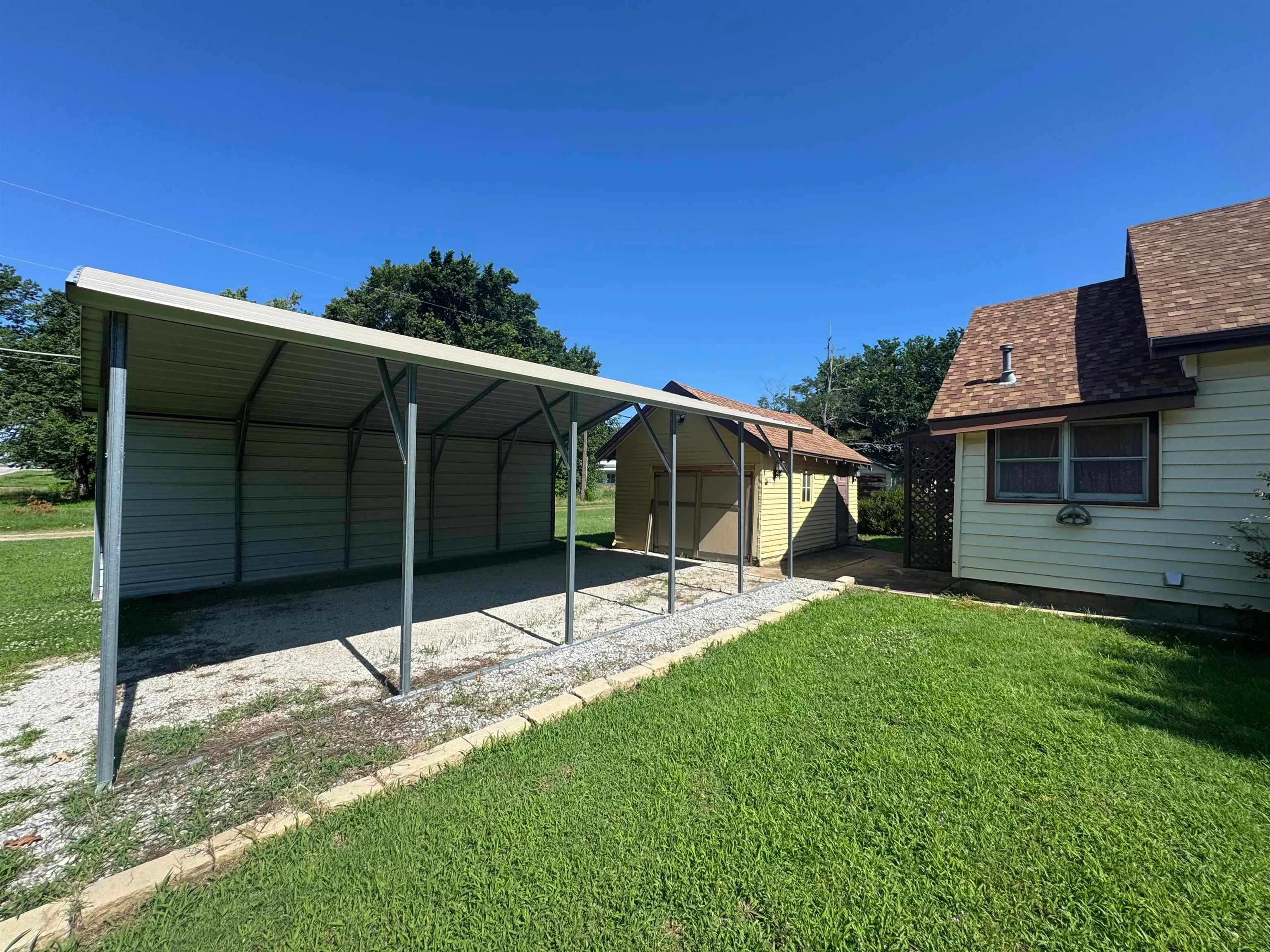 Burden, Kansas 67019, United States, 2 Bedrooms Bedrooms, ,1 BathroomBathrooms,Residential,Active,183453