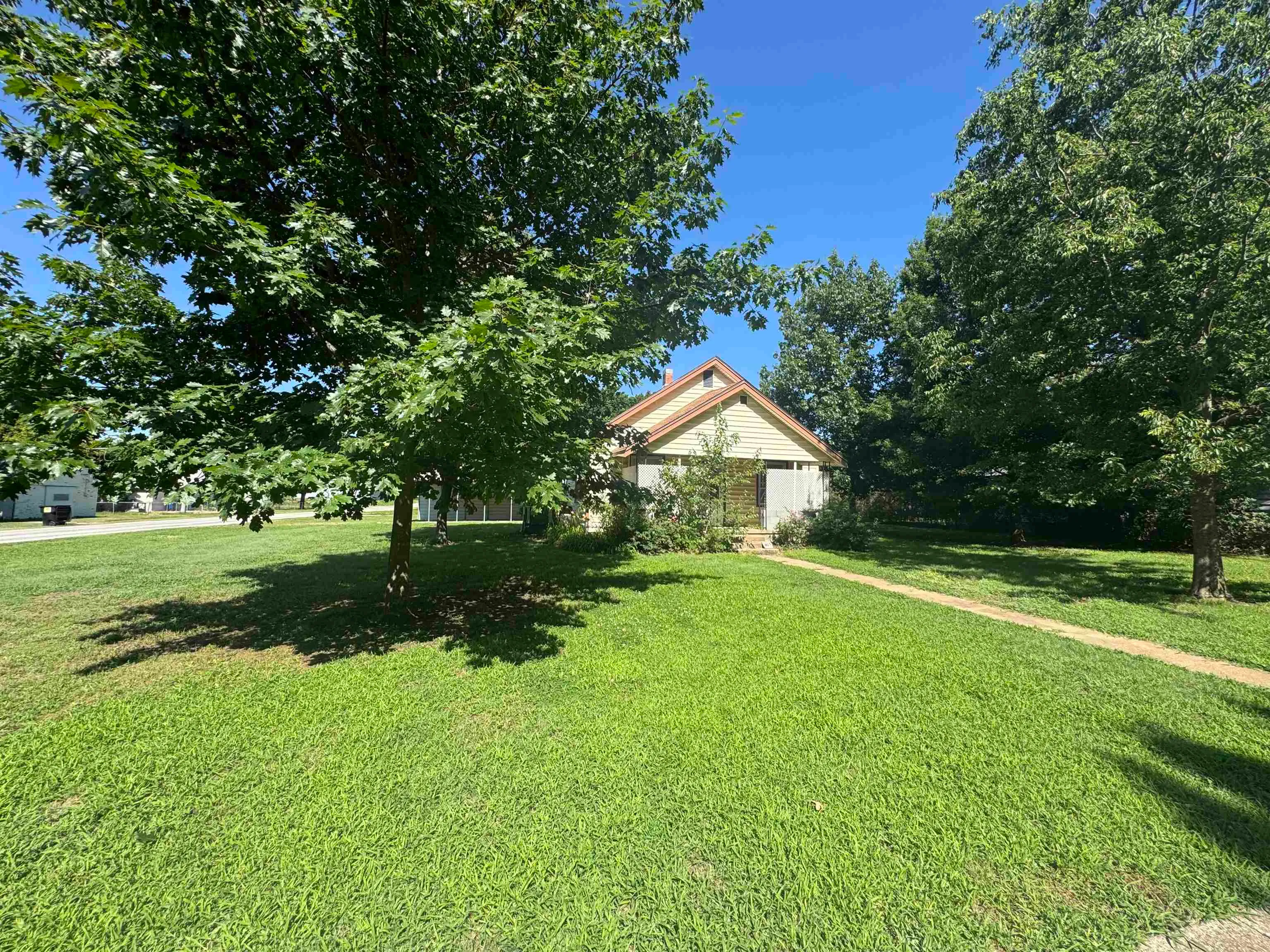 Burden, Kansas 67019, United States, 2 Bedrooms Bedrooms, ,1 BathroomBathrooms,Residential,Active,183453