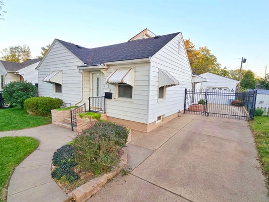 518 FAIRVIEW ST, SALINA, KS 67401 - Image dc0a8d7b65d8cbdd73bc20e8d40ef3a1/4281968319