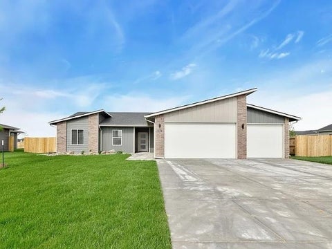Homes For Sale - 691 W Long Path Ct<br/> Goddard, KS 67052