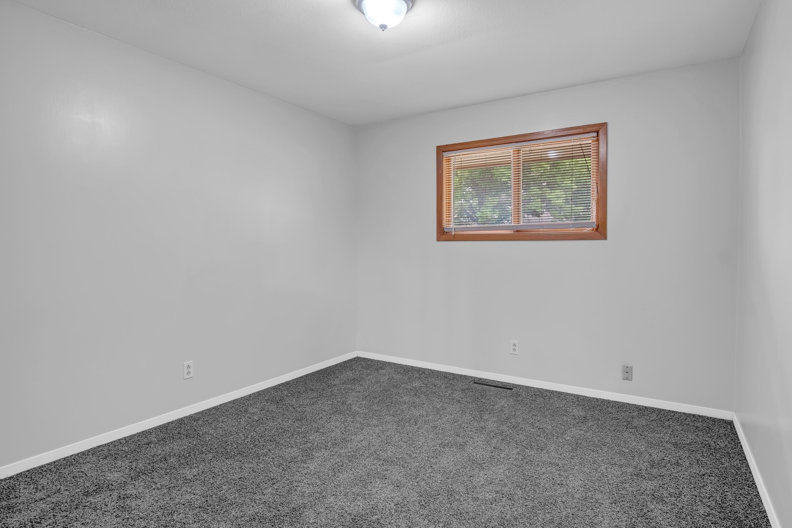 605 Catalina Dr, Hutchinson, Kansas image 23