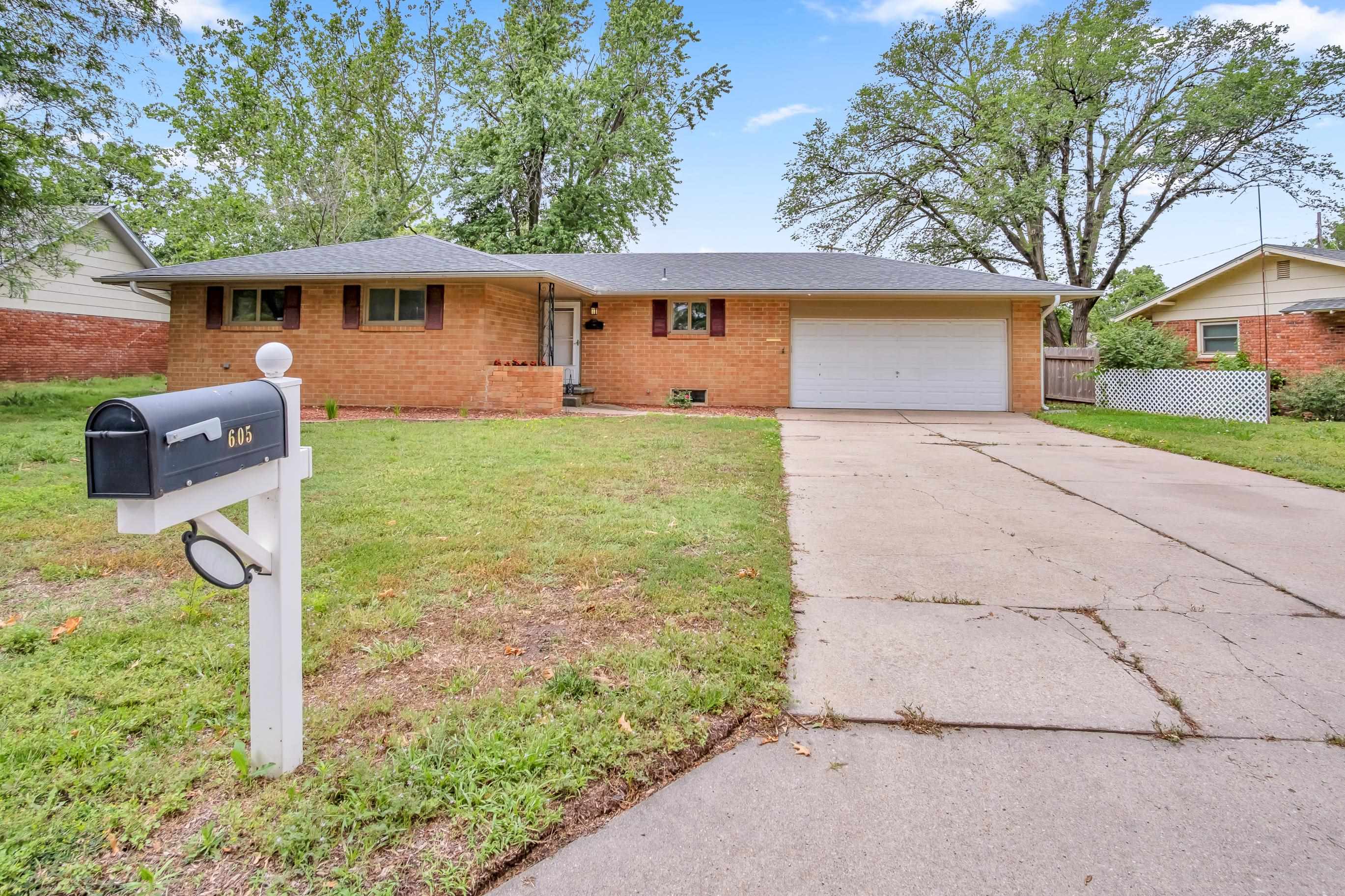 605 Catalina Dr, Hutchinson, Kansas image 4