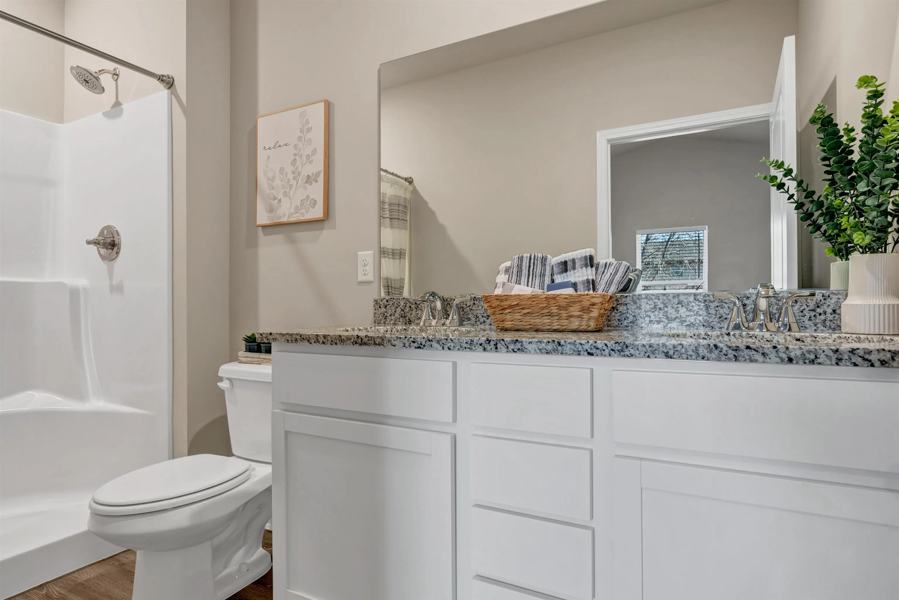 Valley Center, Kansas 67147, United States, 4 Bedrooms Bedrooms, ,2 BathroomsBathrooms,Residential,Active,47180