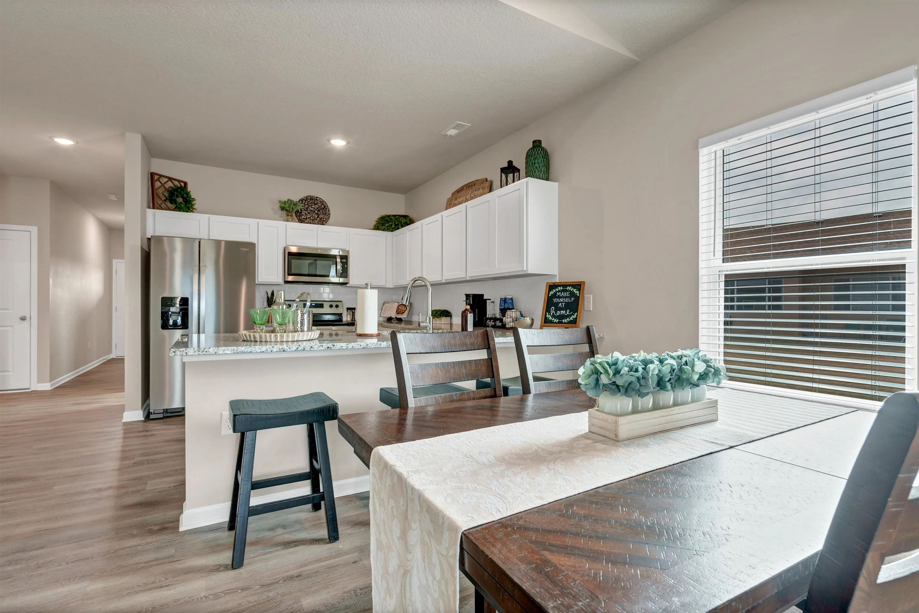 Valley Center, Kansas 67147, United States, 4 Bedrooms Bedrooms, ,2 BathroomsBathrooms,Residential,Active,47180