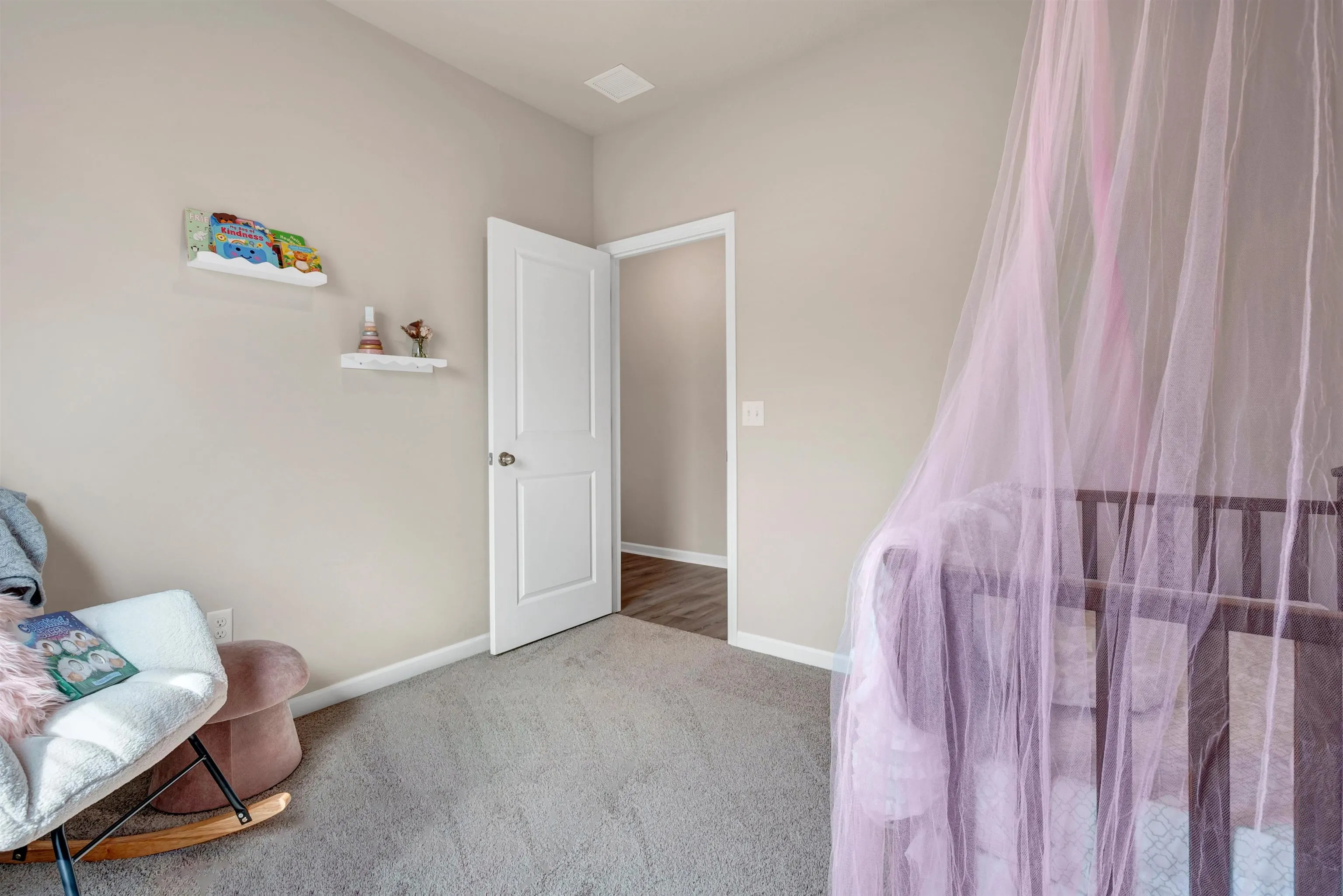 Valley Center, Kansas 67147, United States, 4 Bedrooms Bedrooms, ,2 BathroomsBathrooms,Residential,Active,47180