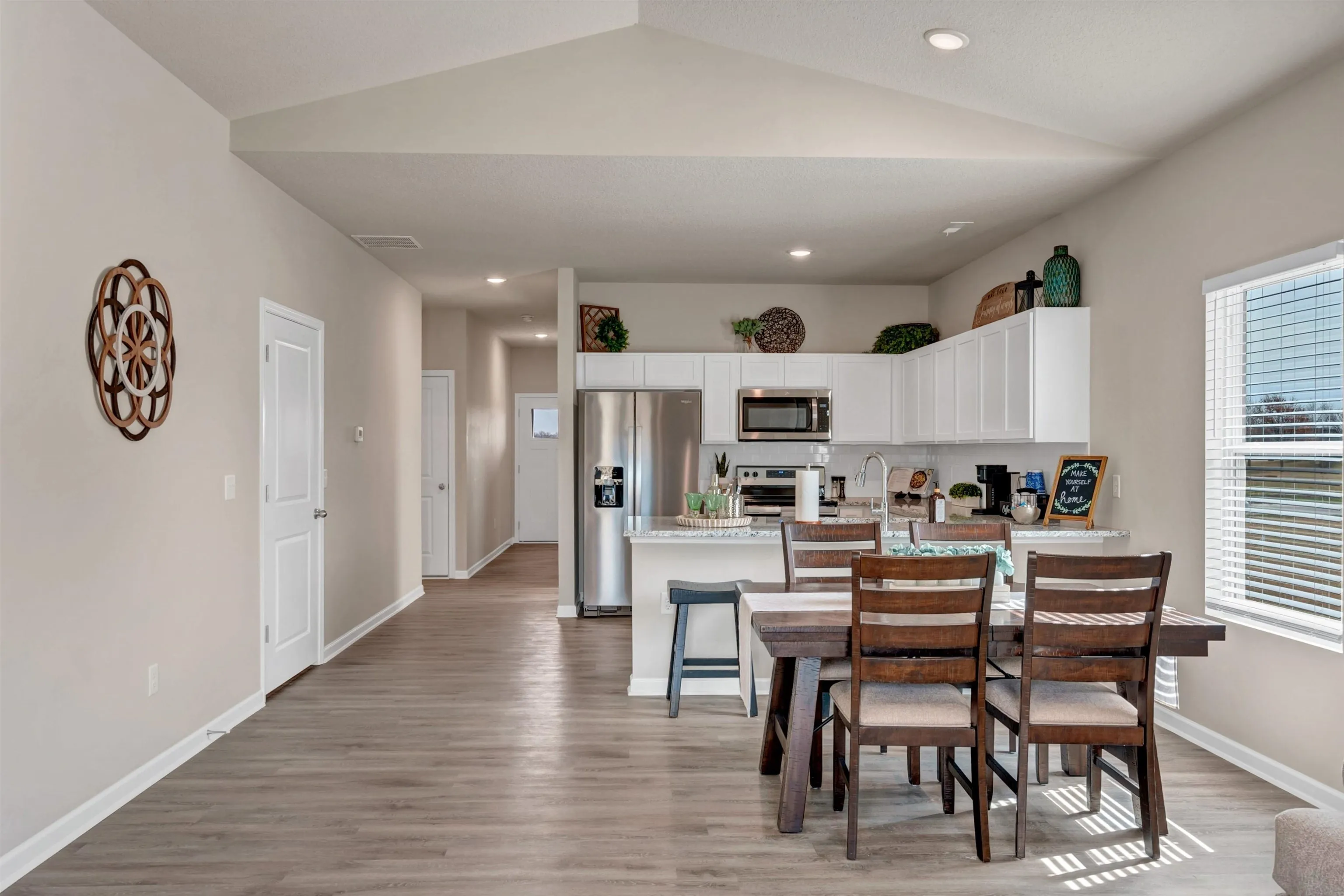 Valley Center, Kansas 67147, United States, 4 Bedrooms Bedrooms, ,2 BathroomsBathrooms,Residential,Active,47180