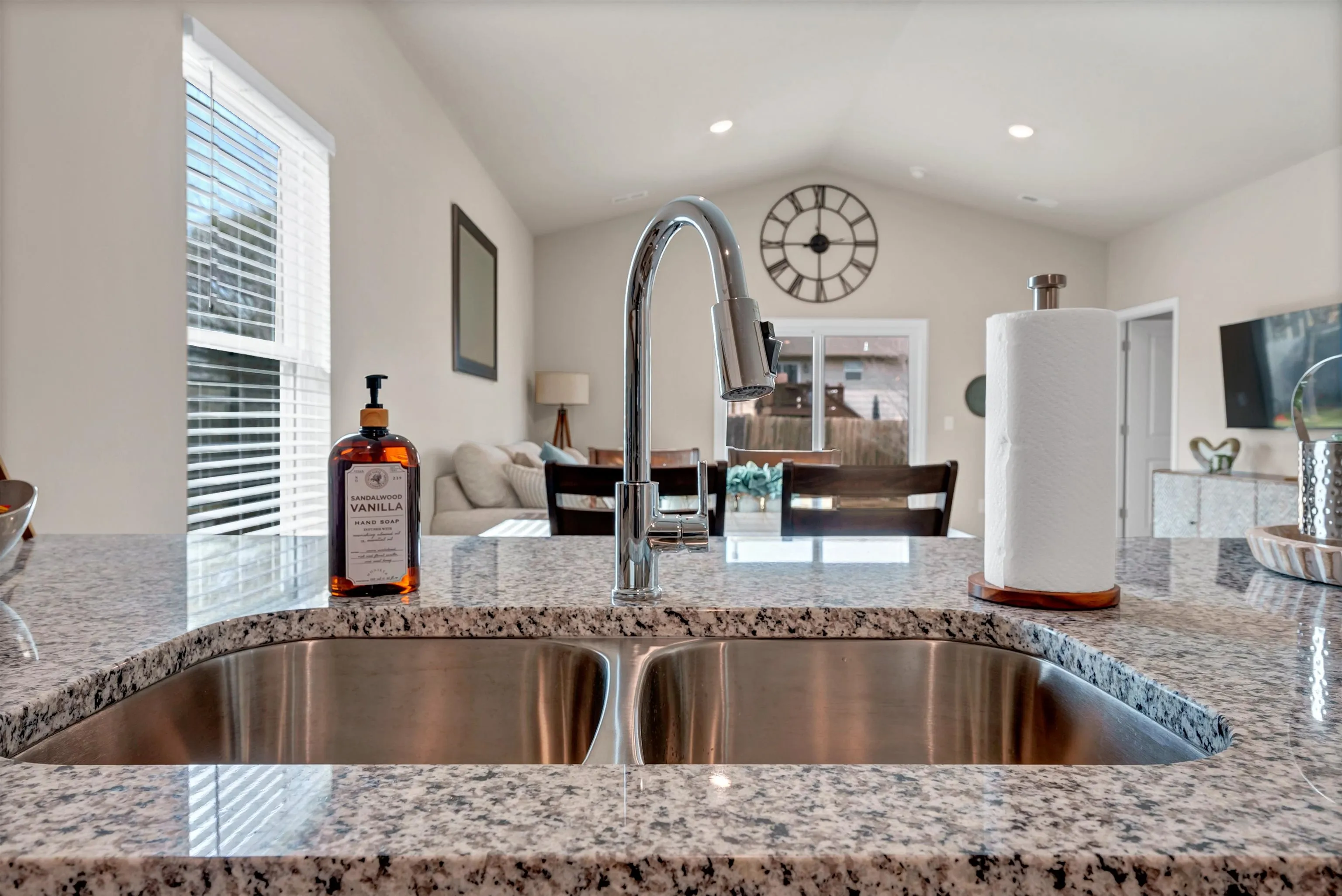 Valley Center, Kansas 67147, United States, 4 Bedrooms Bedrooms, ,2 BathroomsBathrooms,Residential,Active,47180