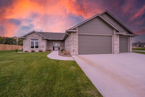 Townhouse For Sale - 13418 W Jewell St<br/> Sedgwick County, Wichita, KS 67235