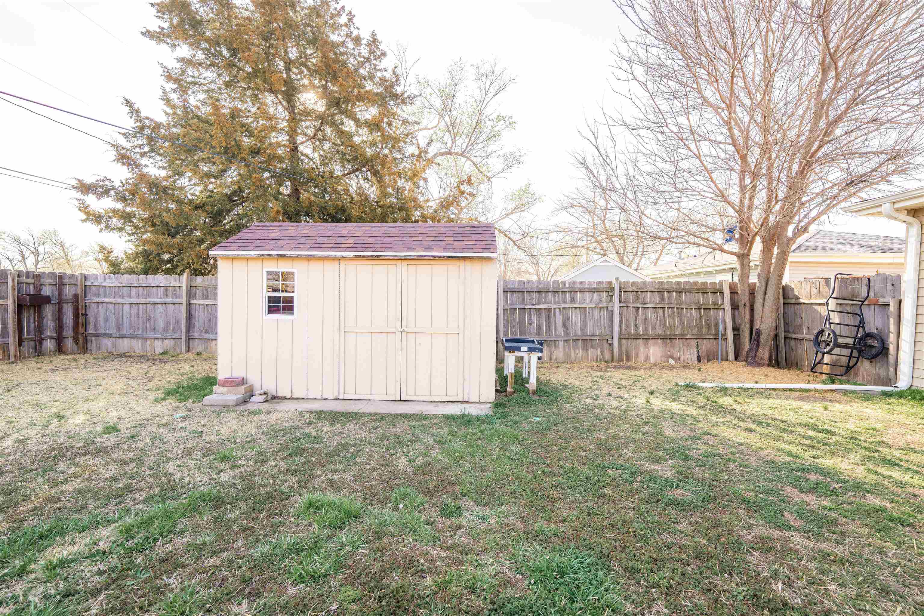 761 Commanche Ave, Salina, Kansas image 25