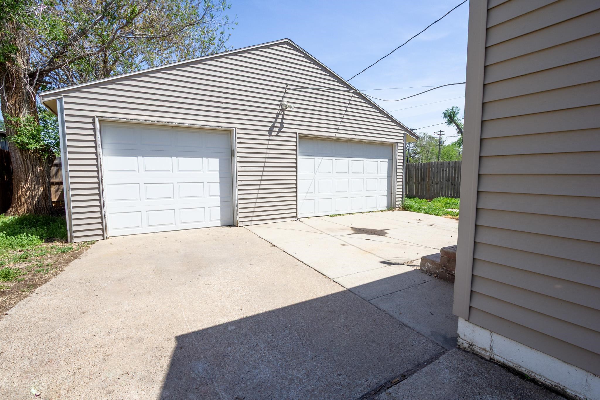 529 S College Ave, Salina, Kansas image 17